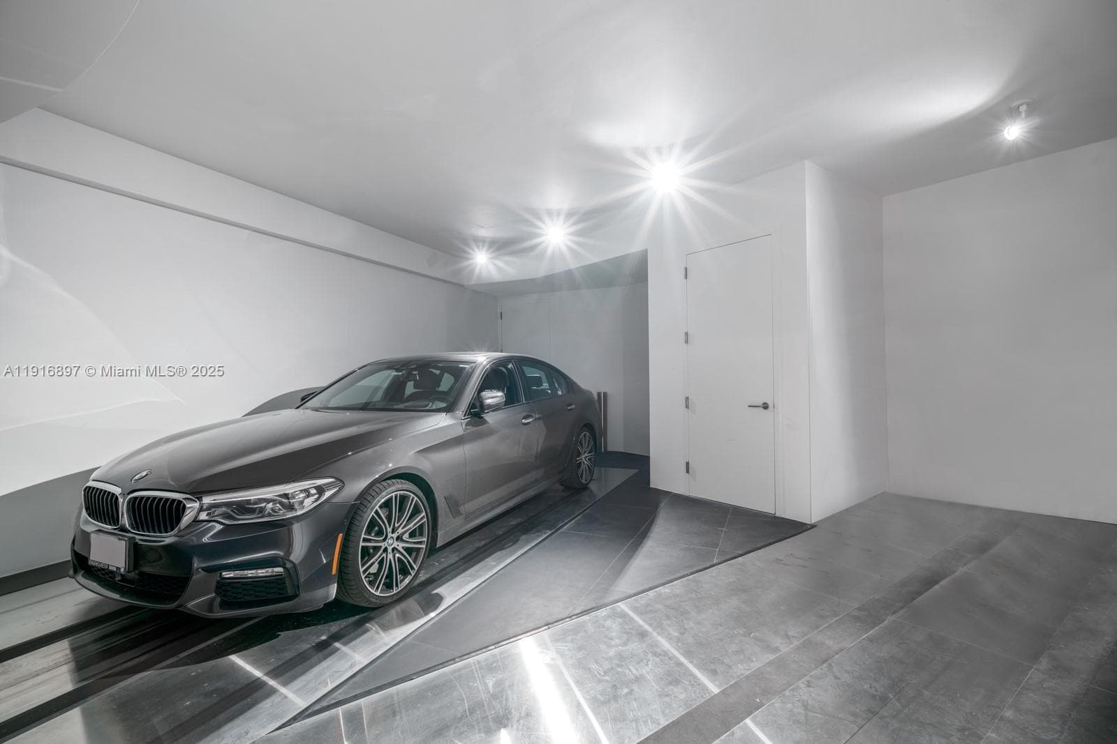 18555 Collins Ave # 5105, Sunny Isles Beach FL 33160 — 20