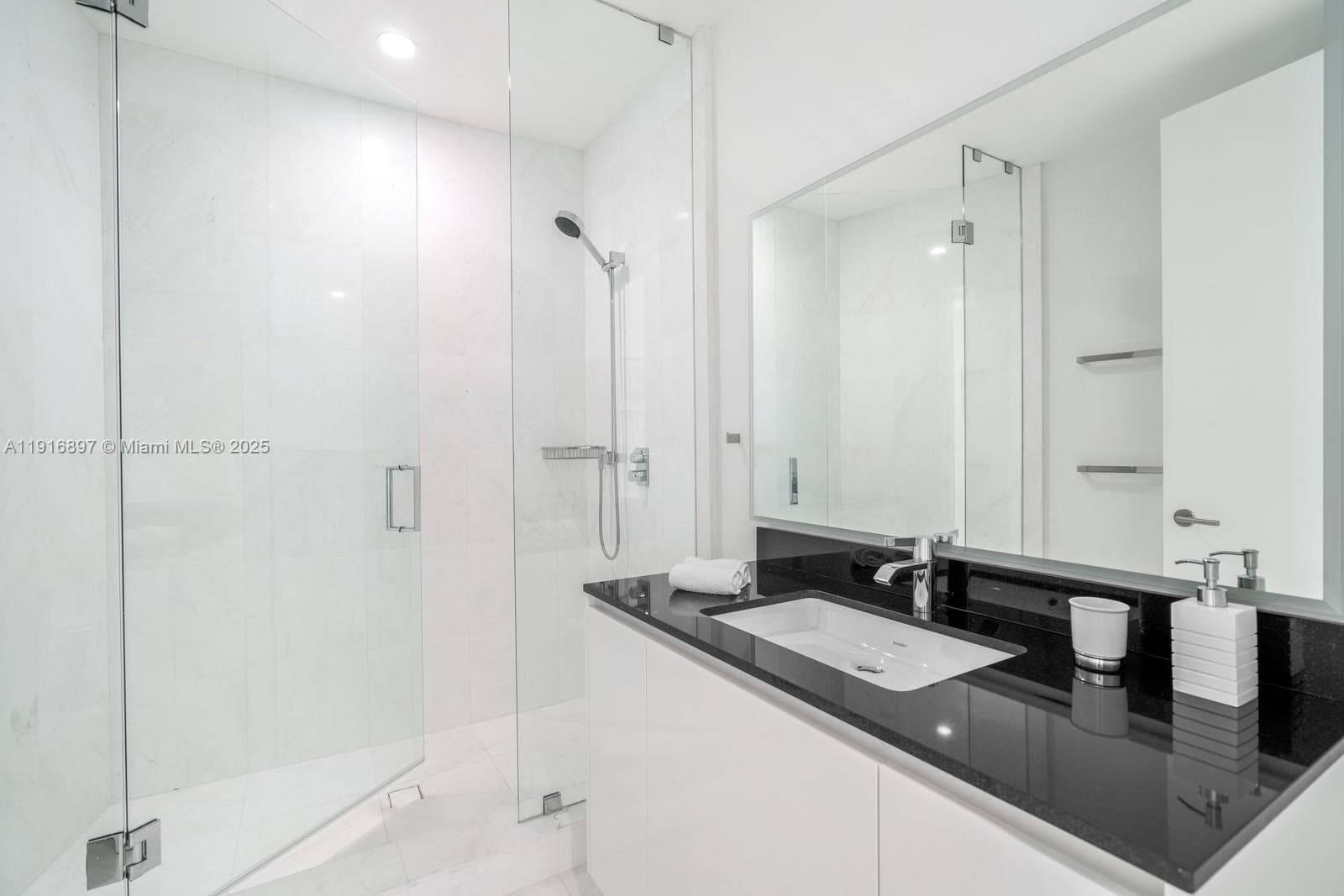 18555 Collins Ave # 5105, Sunny Isles Beach FL 33160 — 15