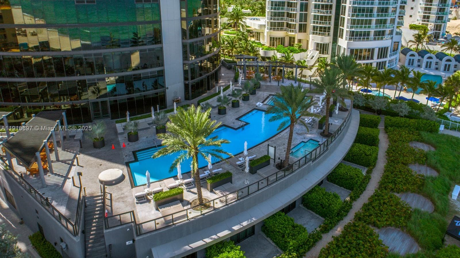 18555 Collins Ave # 5105, Sunny Isles Beach FL 33160 — 29