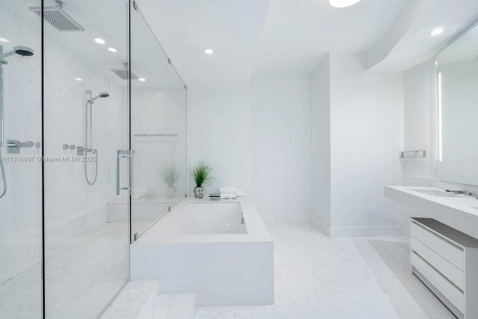 18555 Collins Ave # 5105, Sunny Isles Beach FL 33160 — 4