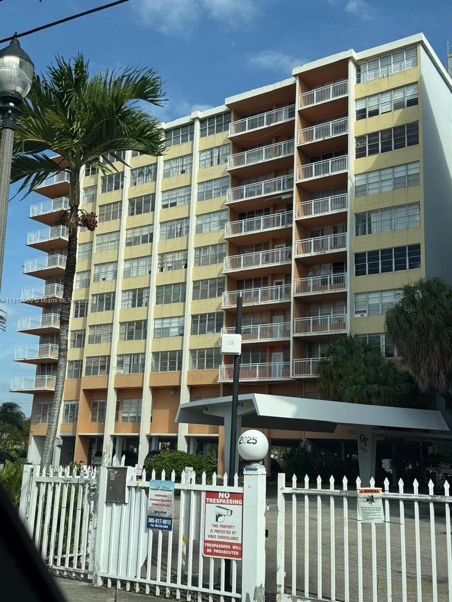 2025 NE 164th St # 605, North Miami Beach FL 33162 — 1