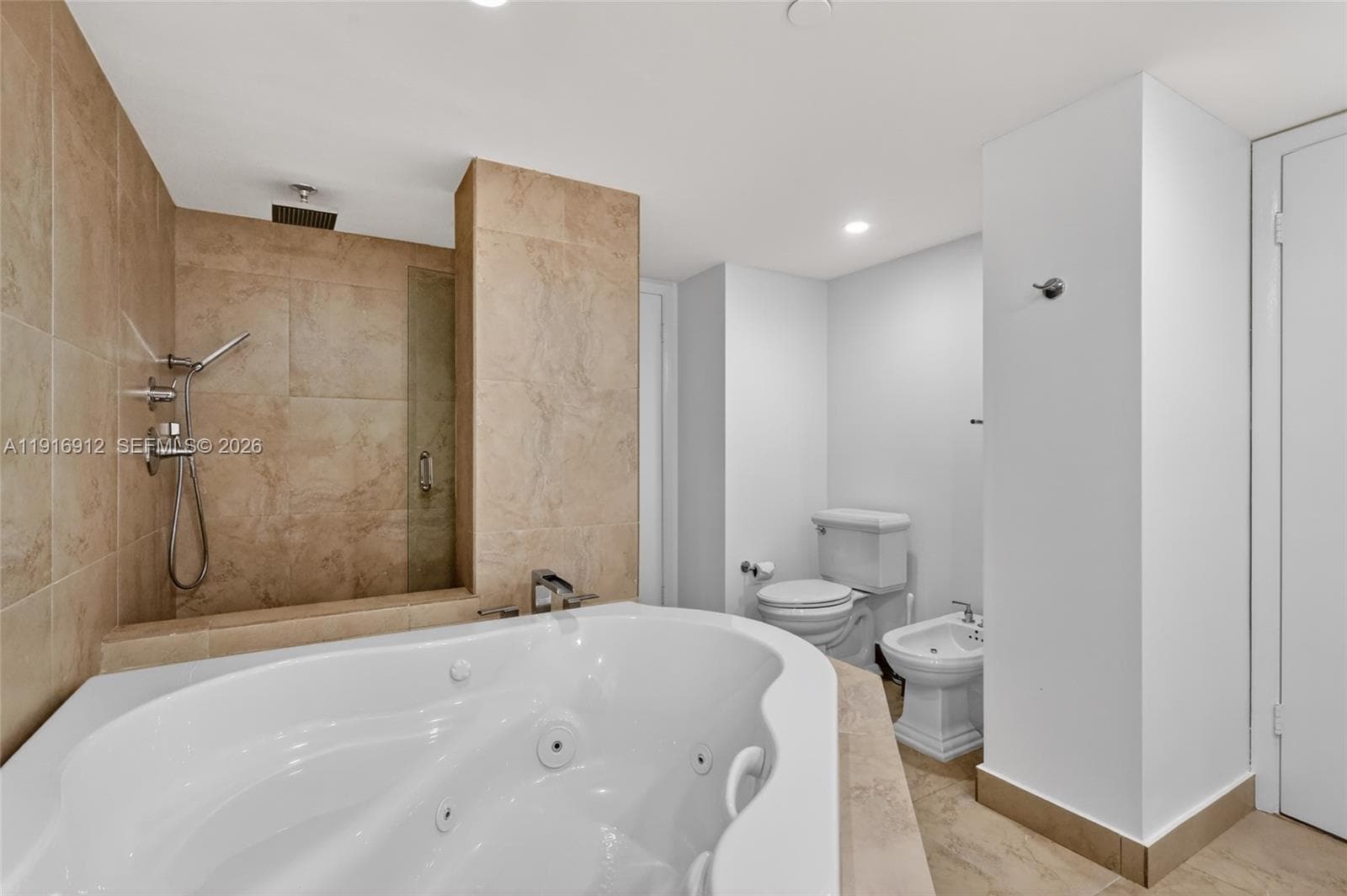 4000 Towerside Ter # 1612, Miami FL 33138 — 25