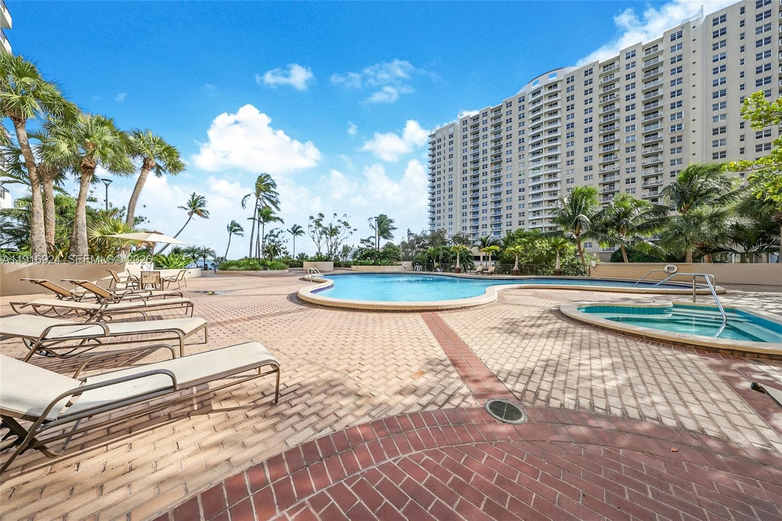 520 Brickell Key Dr # A1104, Miami FL 33131 — 24