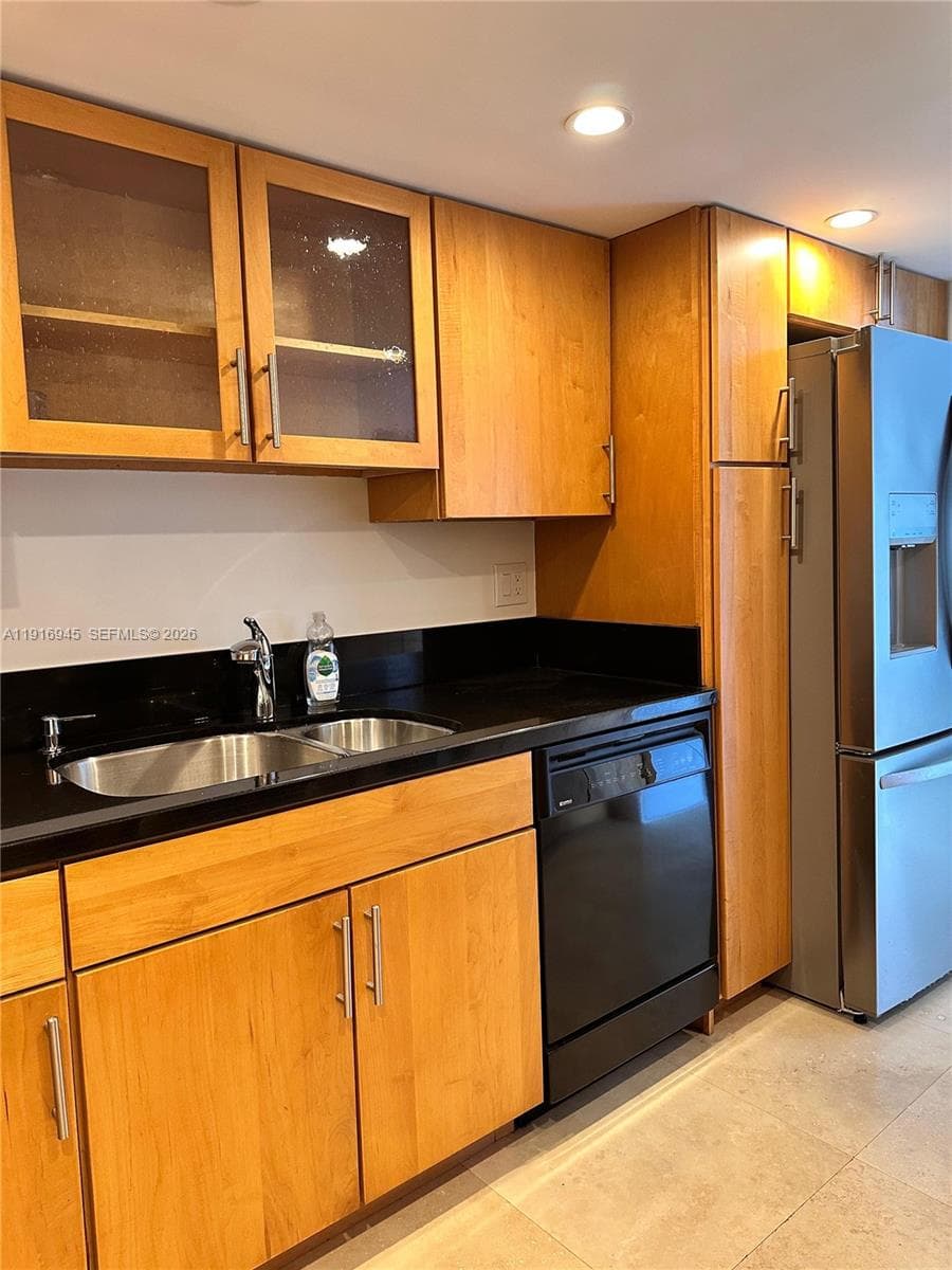 2333 Brickell Ave # 2215, Miami FL 33129 — 2