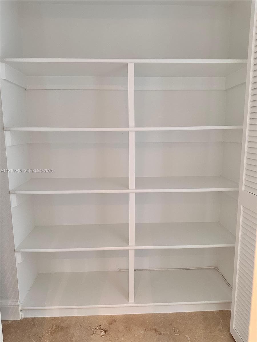 2333 Brickell Ave # 2215, Miami FL 33129 — 16