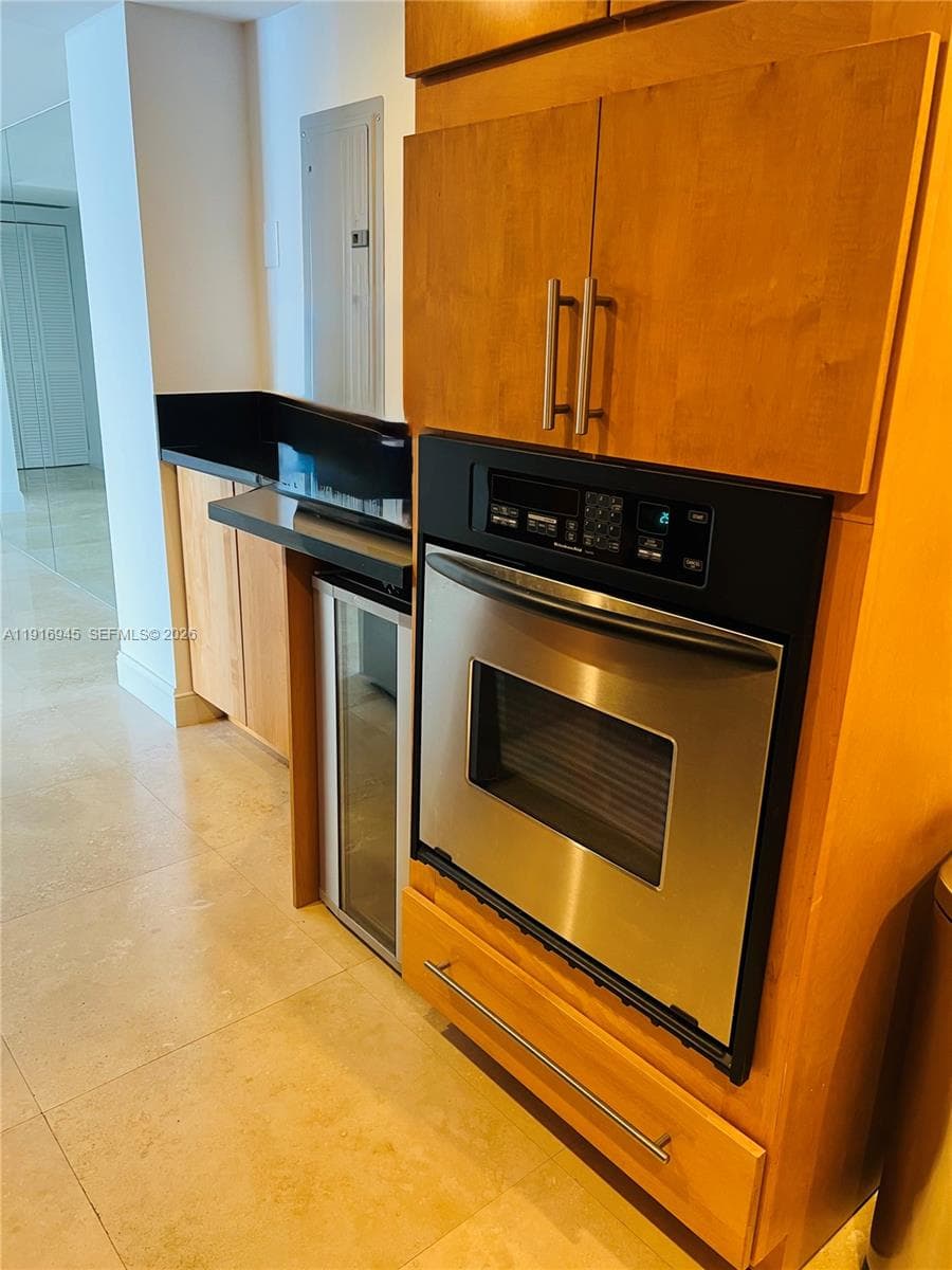 2333 Brickell Ave # 2215, Miami FL 33129 — 5