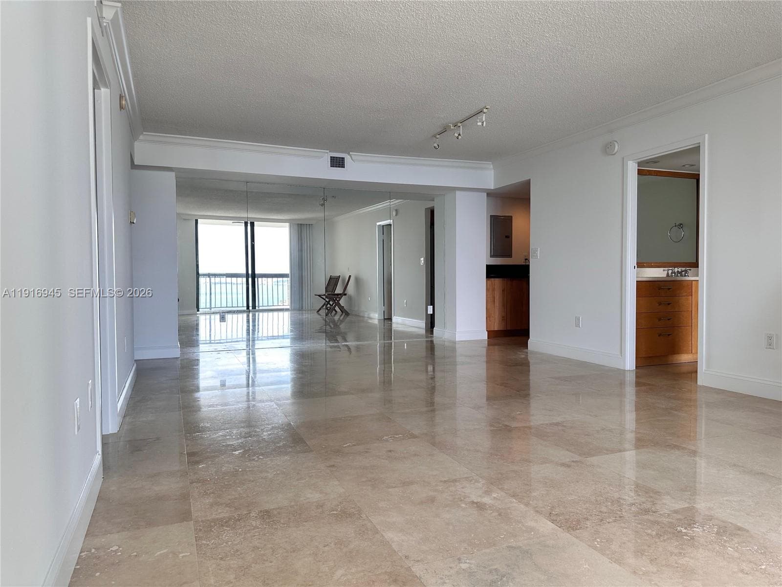 2333 Brickell Ave # 2215, Miami FL 33129 — 9