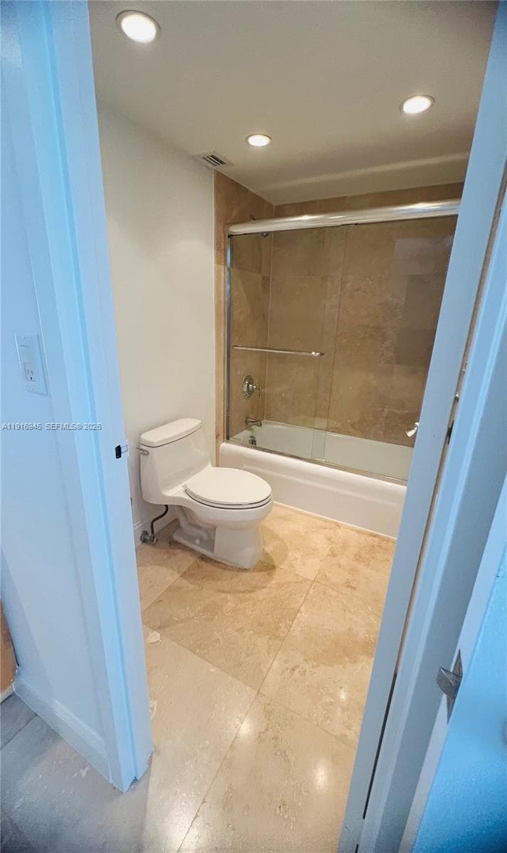 2333 Brickell Ave # 2215, Miami FL 33129 — 24