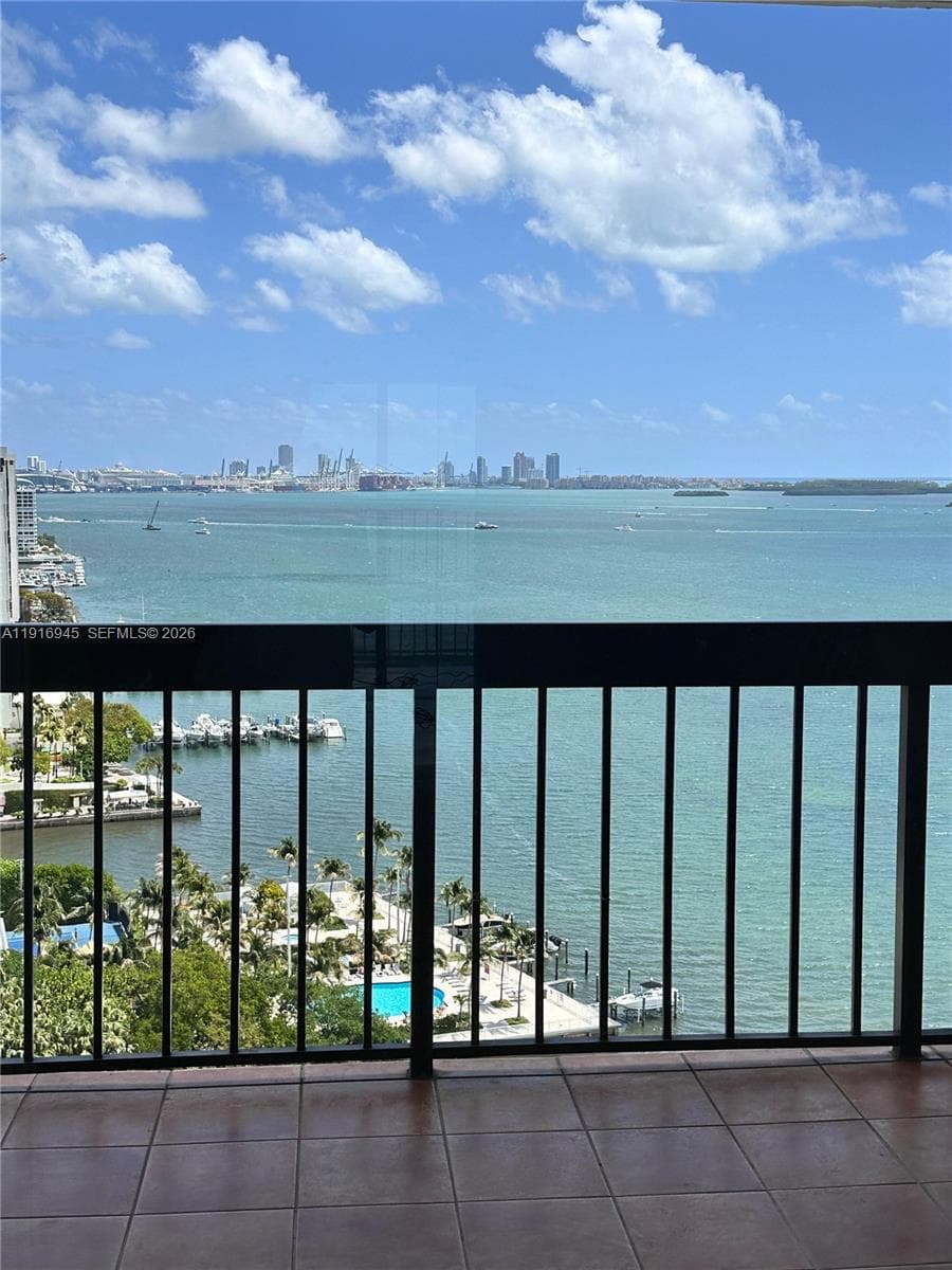 2333 Brickell Ave # 2215, Miami FL 33129 — 38