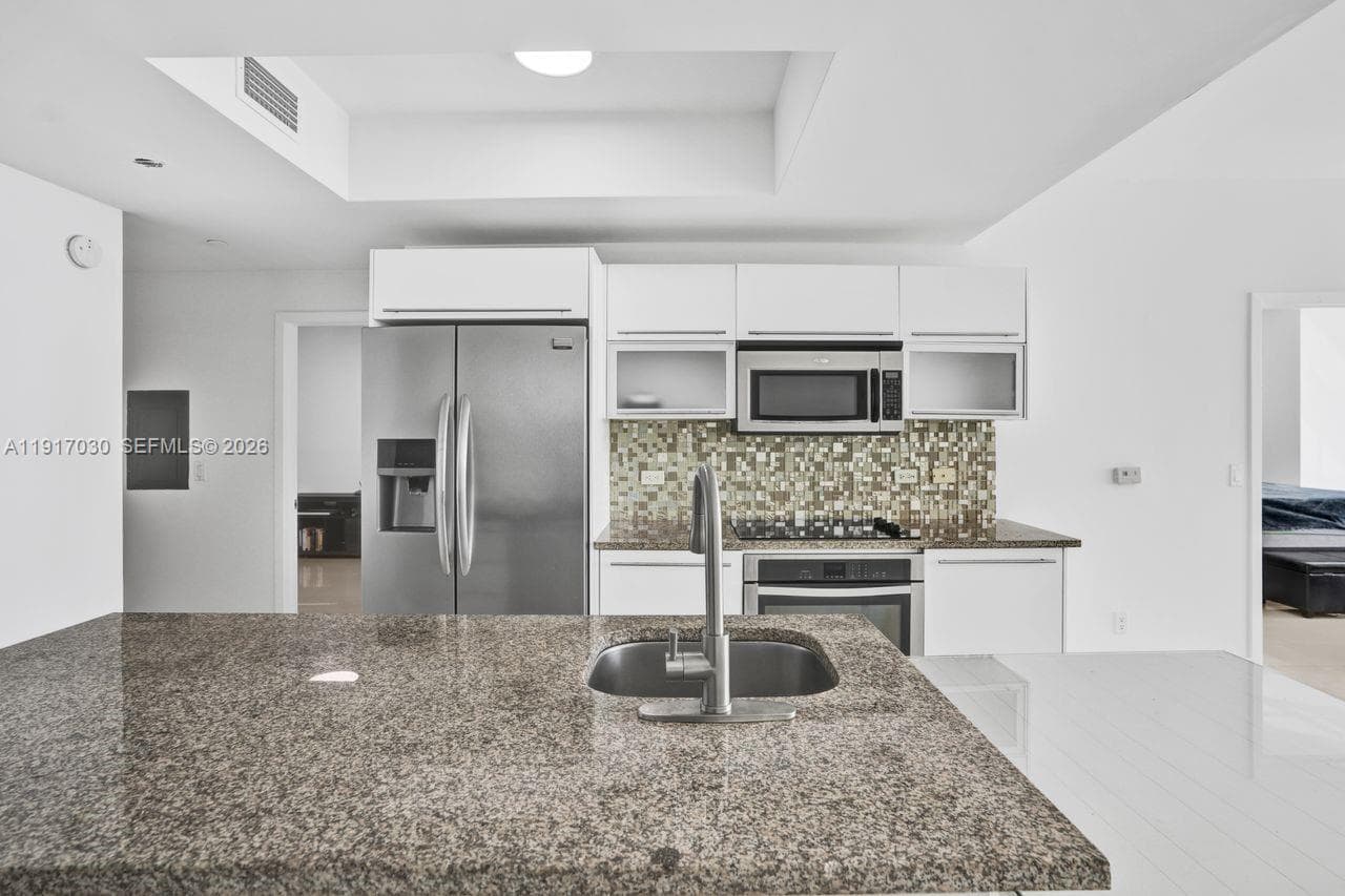 888 Biscayne Blvd # 2904, Miami FL 33132 — 6