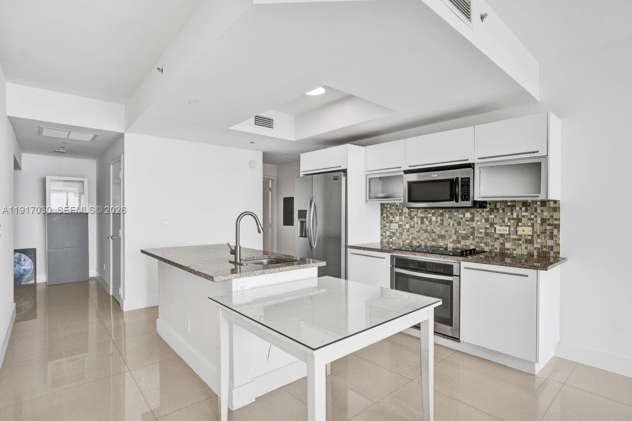 888 Biscayne Blvd # 2904, Miami FL 33132 — 5