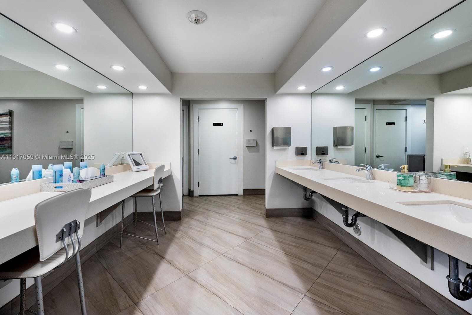 20281 E Country Club Dr # 1009, Aventura FL 33180 — 62