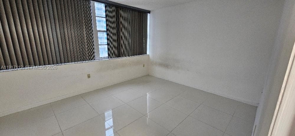 18021 Biscayne Blvd # 402, Aventura FL 33160 — 9
