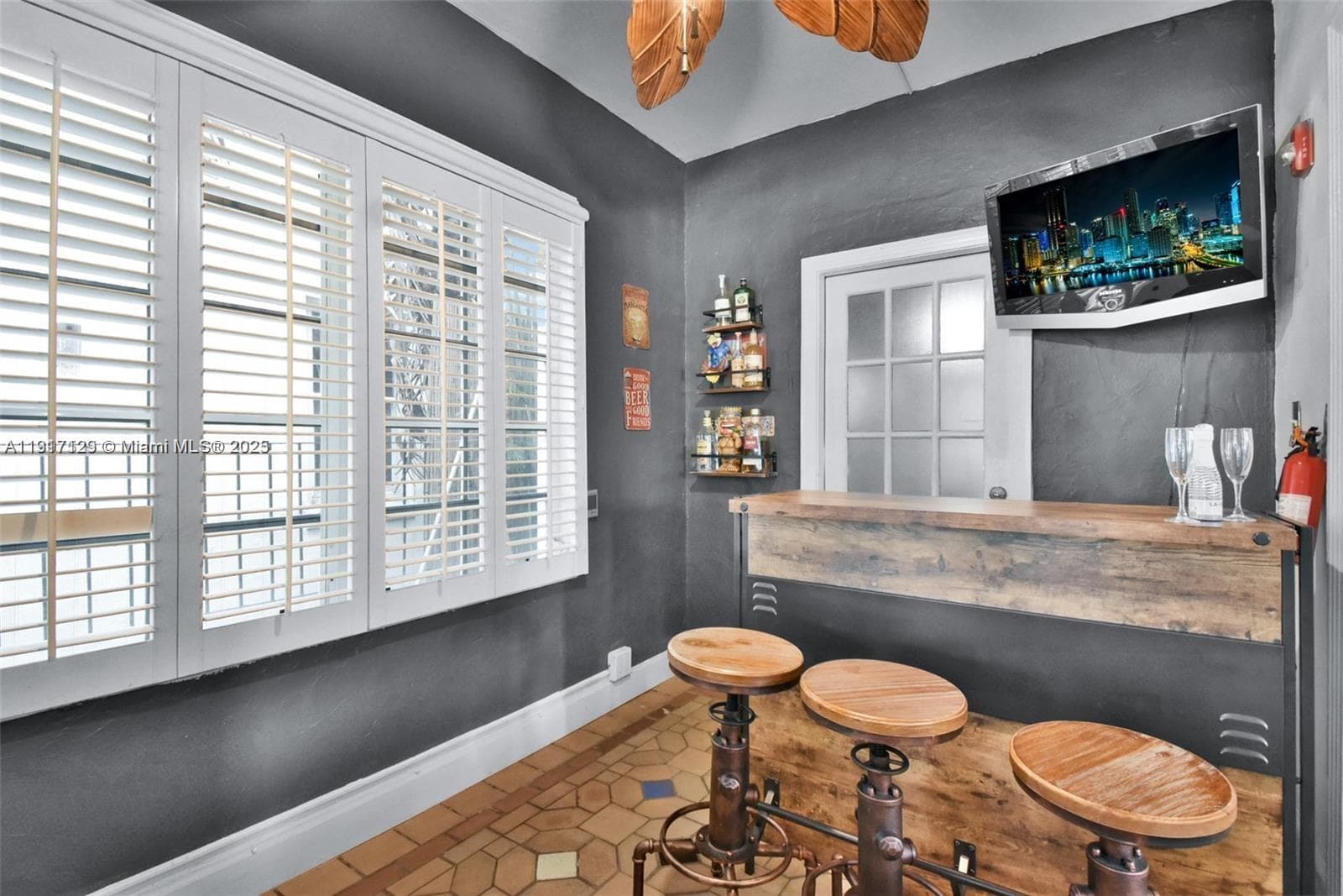 1018 Jefferson Ave, Miami Beach FL 33139 — 18