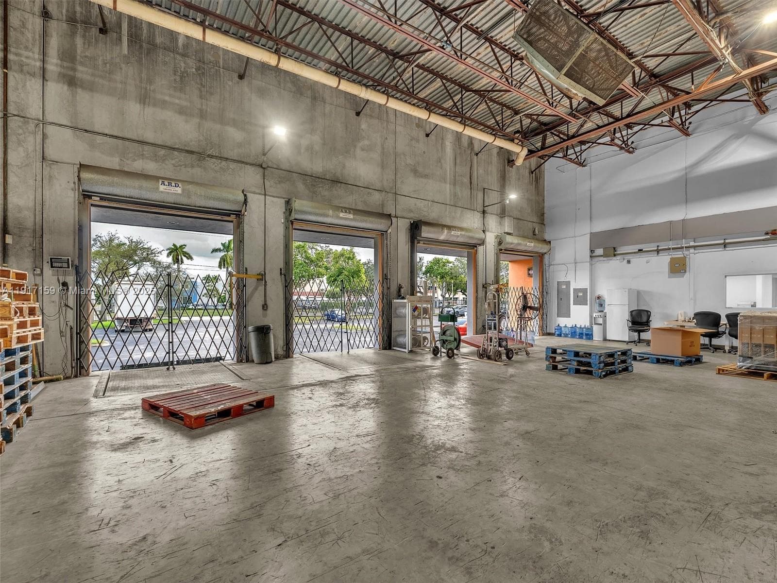 10855 NW 27th St, Doral FL 33172 — 16