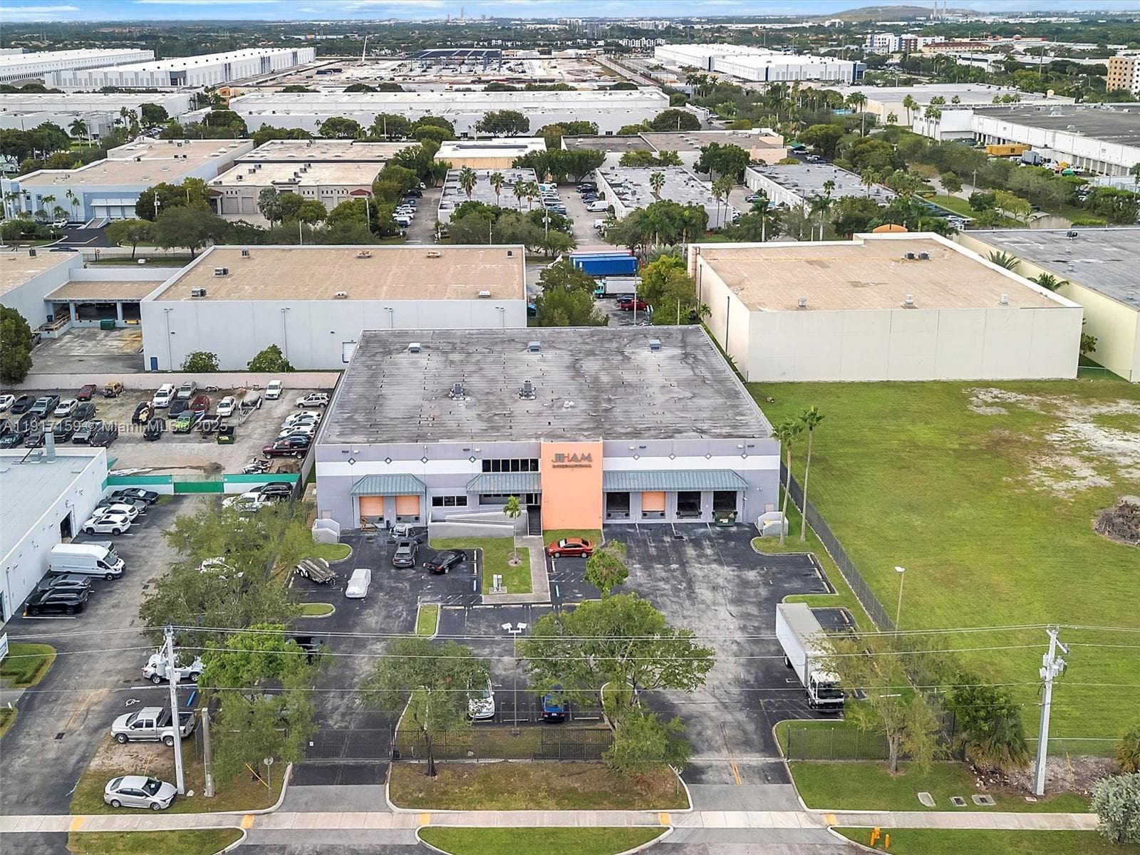 10855 NW 27th St, Doral FL 33172 — 34