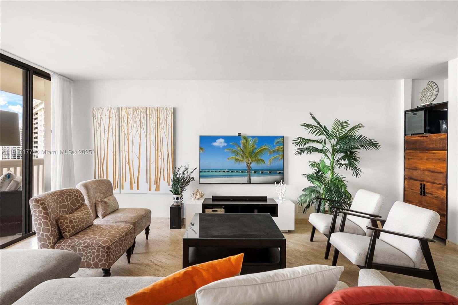 1000 W Island Blvd # 2407, Aventura FL 33160 — 6