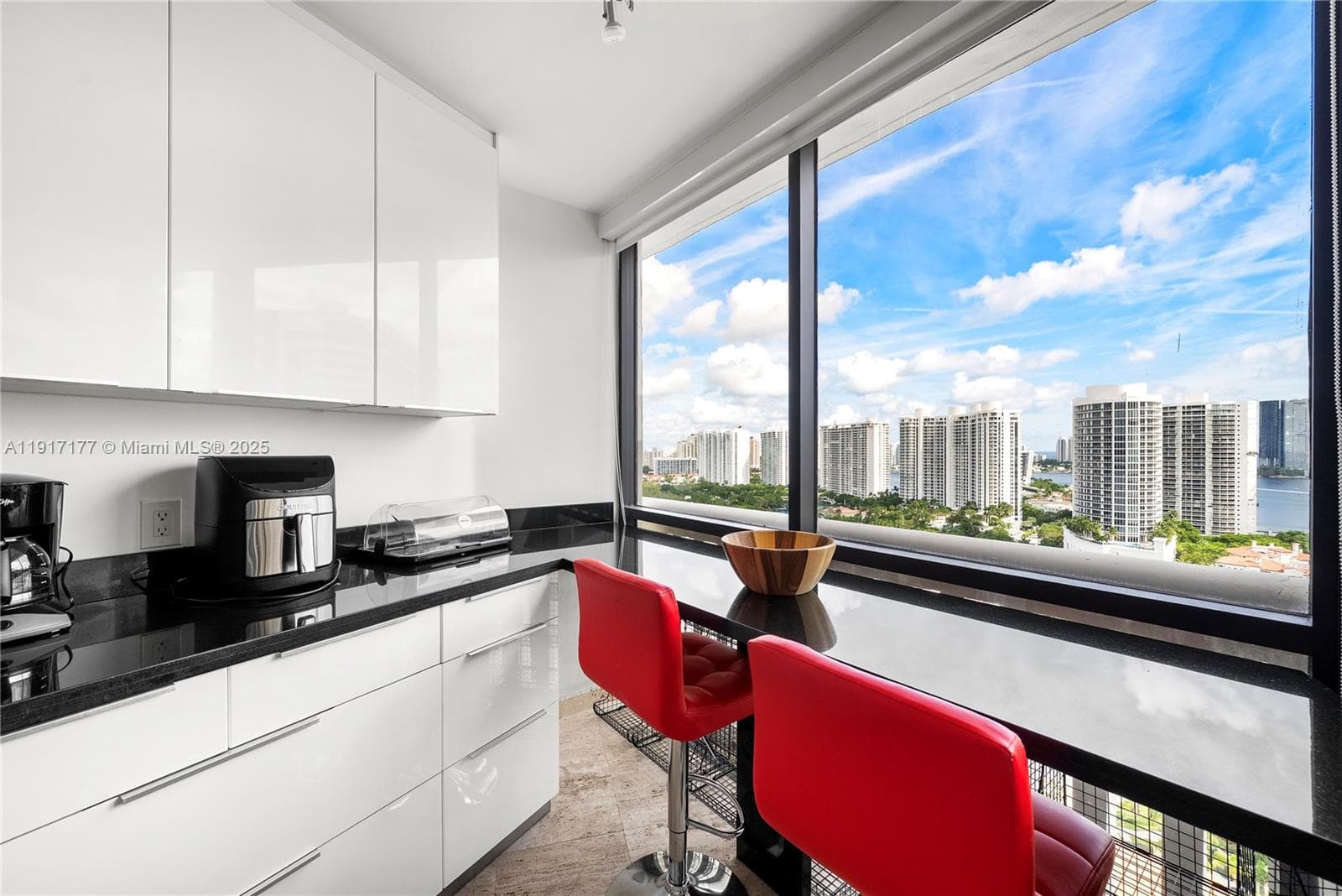 1000 W Island Blvd # 2407, Aventura FL 33160 — 12