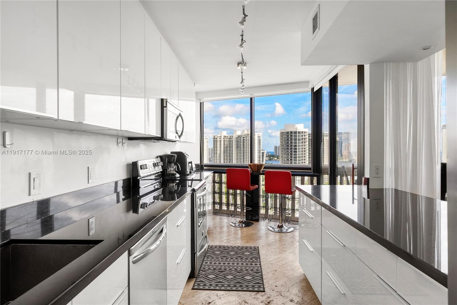 1000 W Island Blvd # 2407, Aventura FL 33160 — 9
