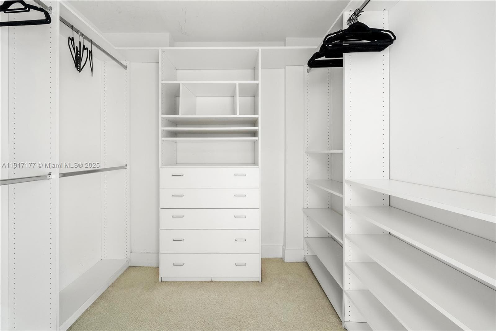 1000 W Island Blvd # 2407, Aventura FL 33160 — 24