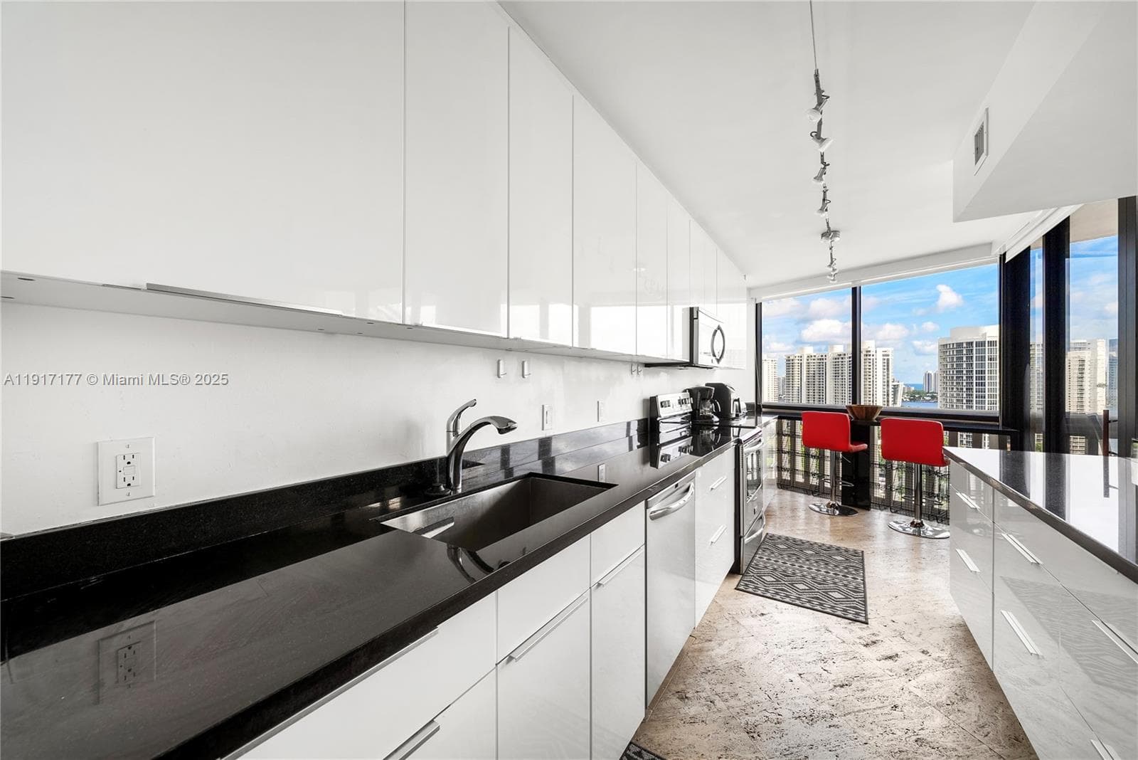 1000 W Island Blvd # 2407, Aventura FL 33160 — 10