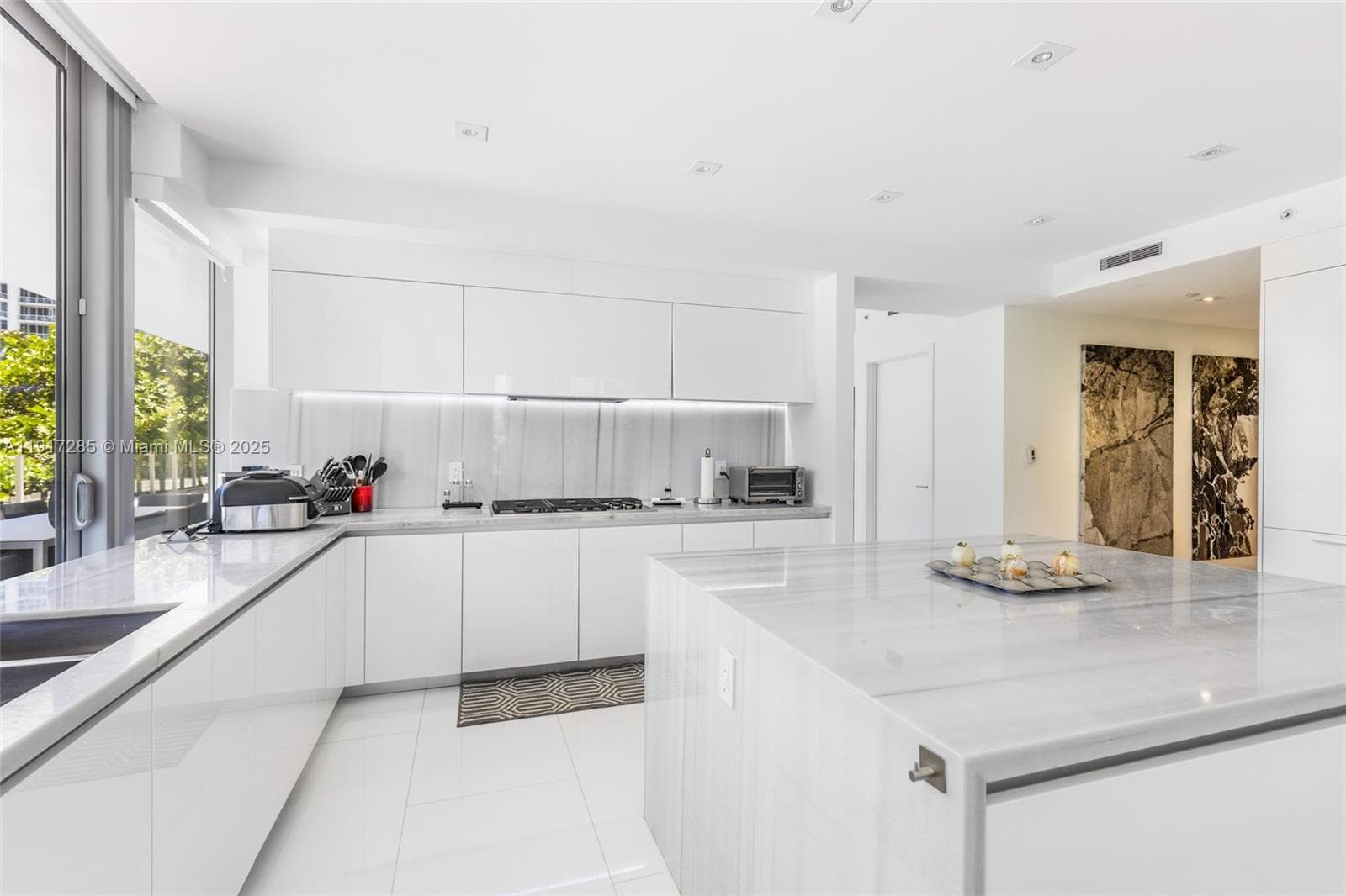 1 Collins Ave # 207, Miami Beach FL 33139 — 16