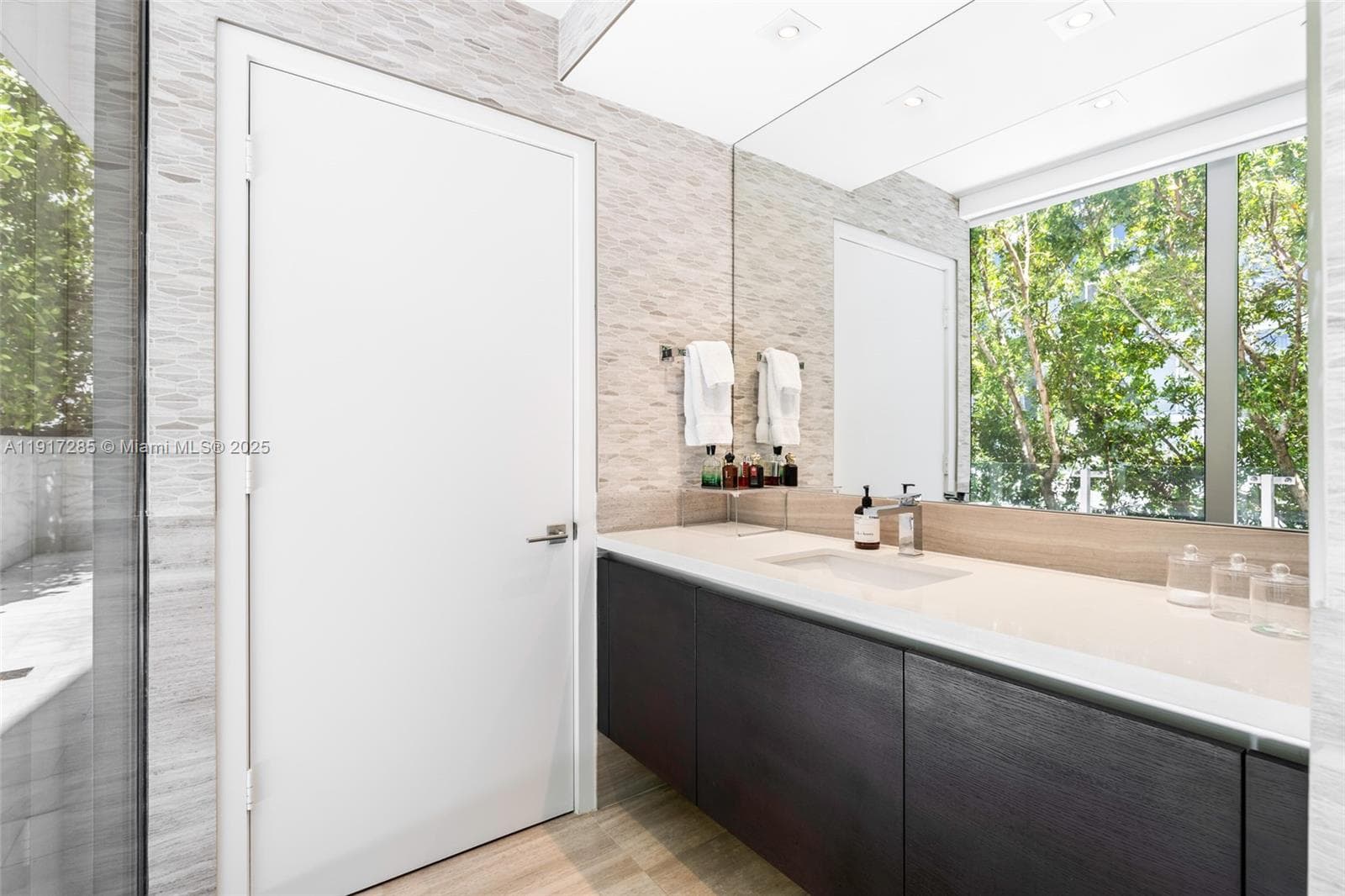 1 Collins Ave # 207, Miami Beach FL 33139 — 26