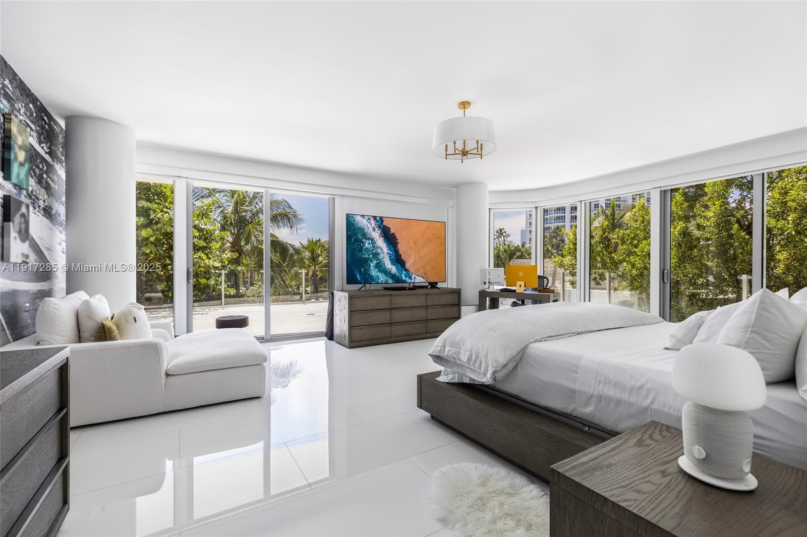 1 Collins Ave # 207, Miami Beach FL 33139 — 18