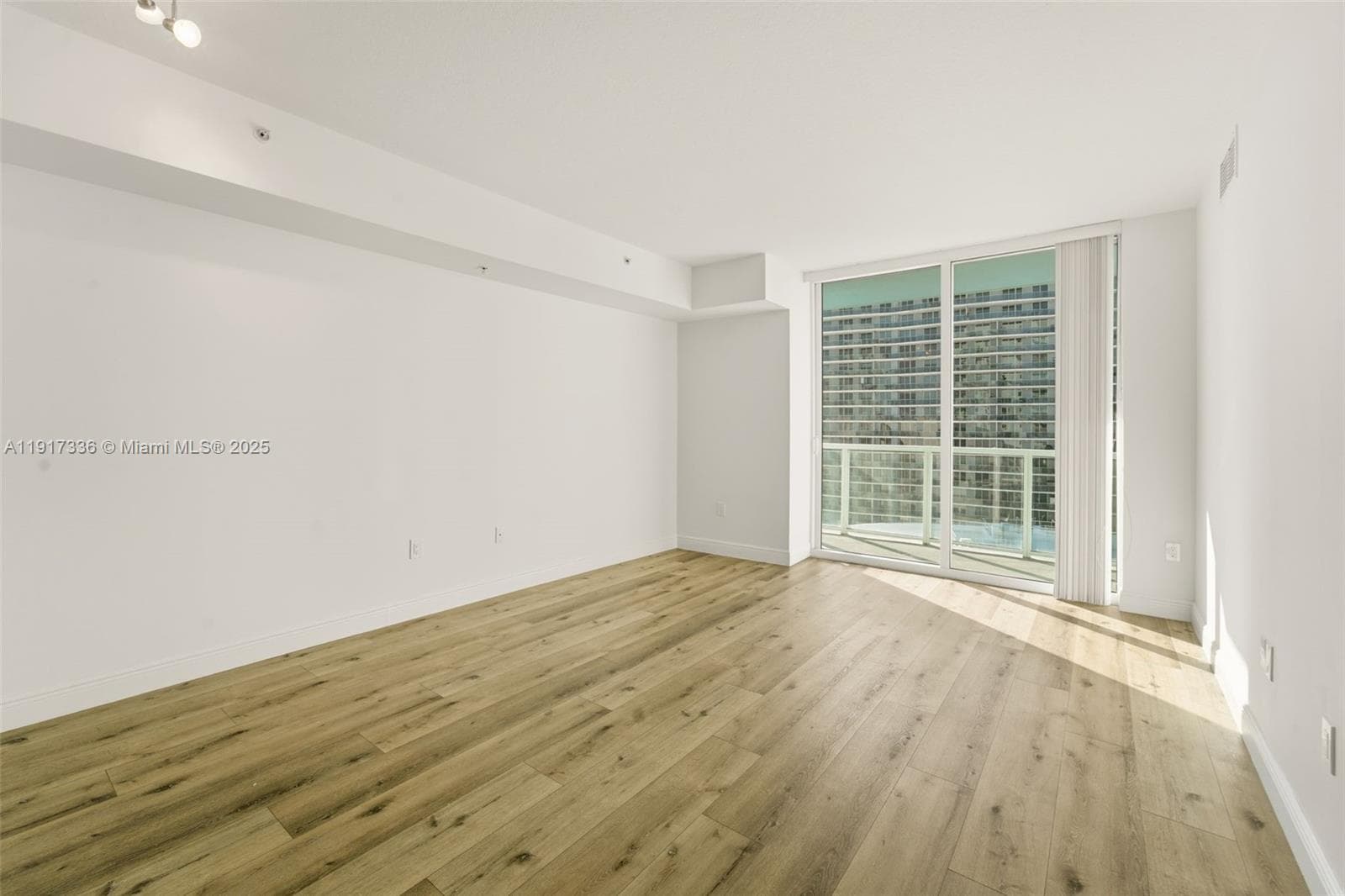 1900 N Bayshore Dr # 4109, Miami FL 33132 — 10