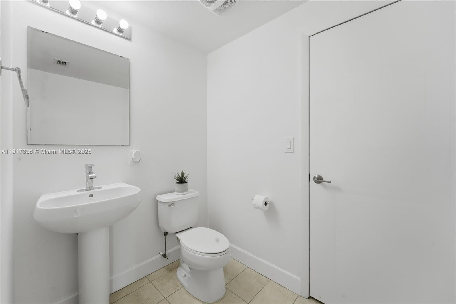 1900 N Bayshore Dr # 4109, Miami FL 33132 — 11