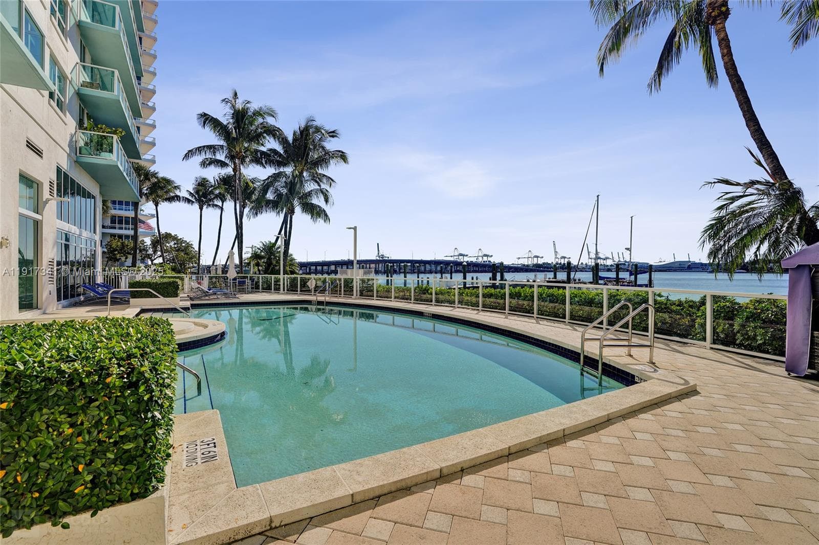 650 West Ave, Miami Beach FL 33139 — 52