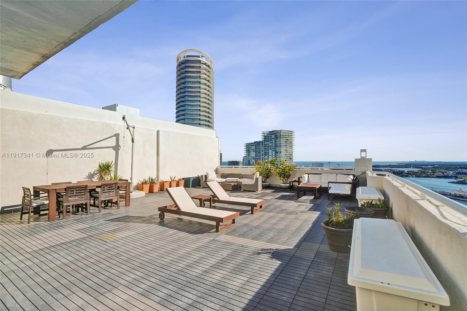 650 West Ave, Miami Beach FL 33139 — 16