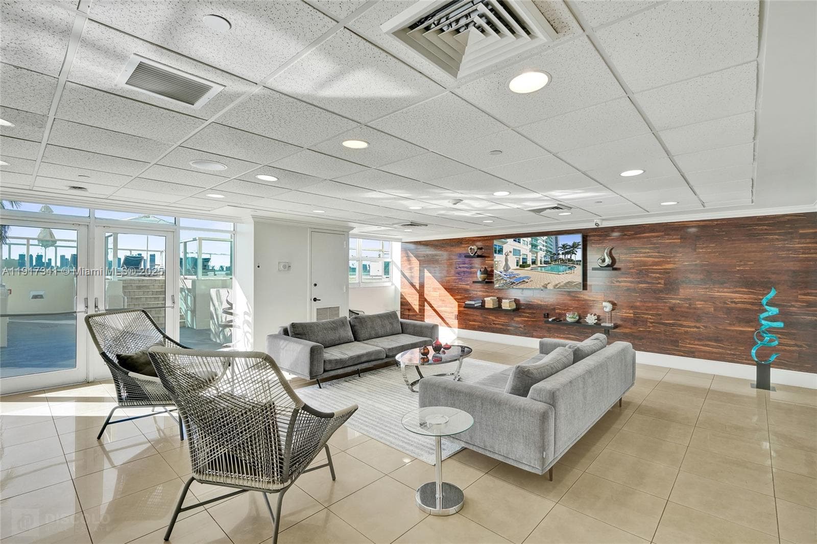 650 West Ave, Miami Beach FL 33139 — 57