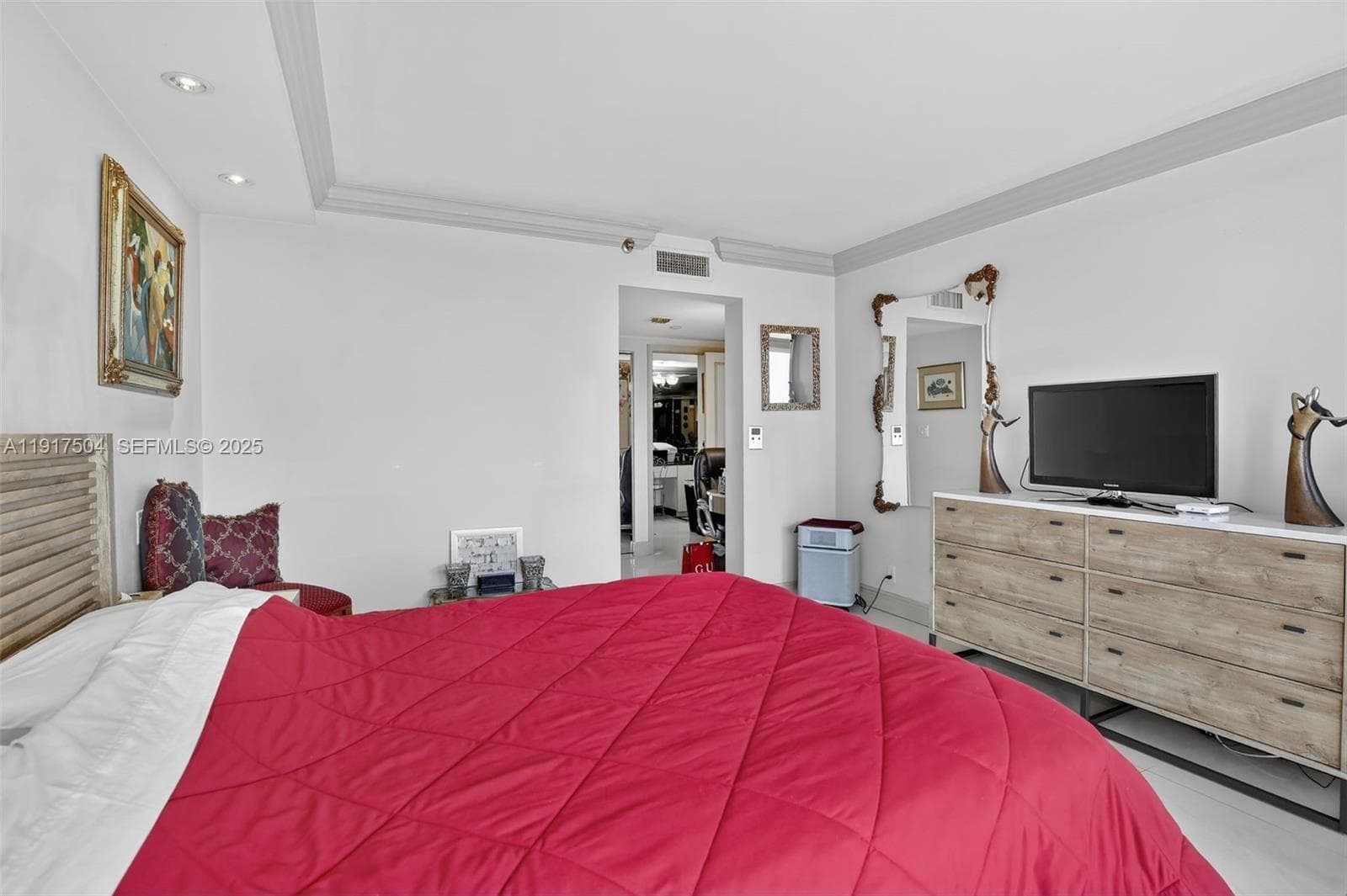 1000 Island Blvd # 602, Aventura FL 33160 — 27