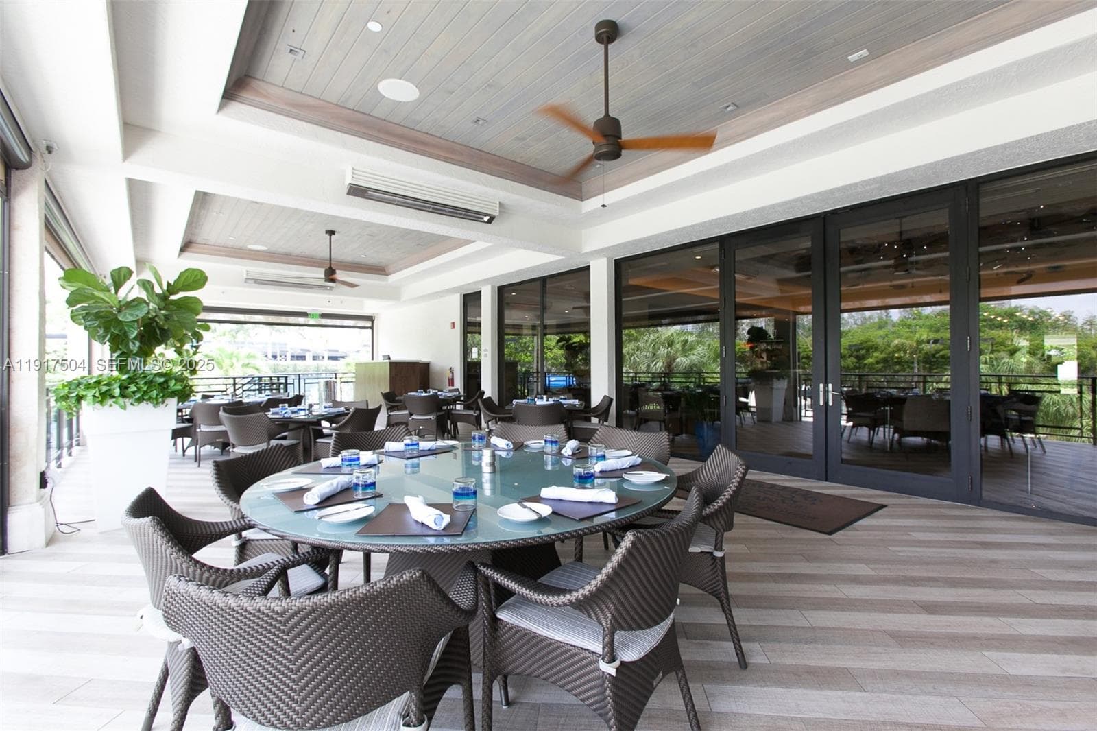 1000 Island Blvd # 602, Aventura FL 33160 — 73