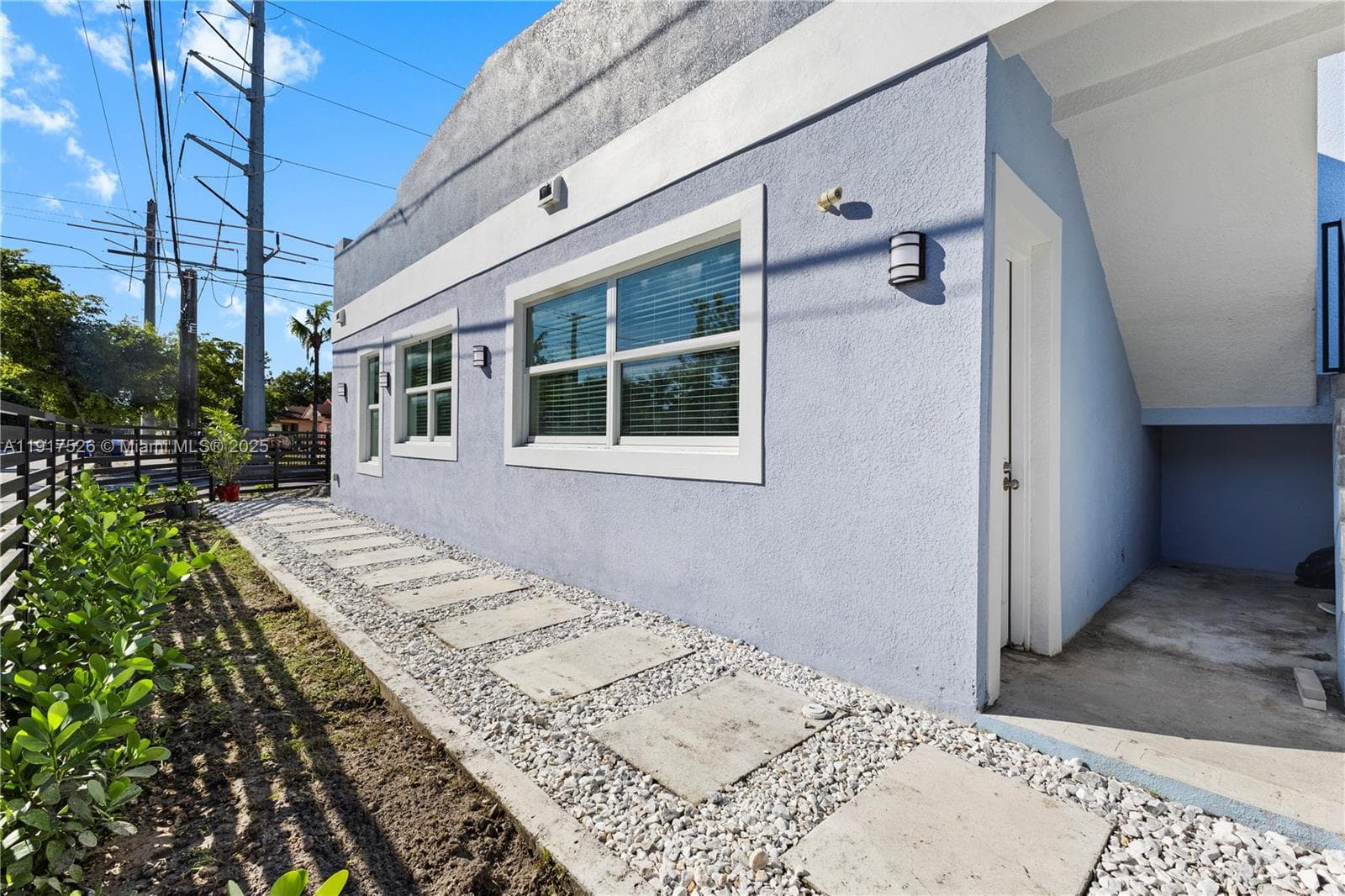 305 NW 58th St, Miami FL 33127 — 21