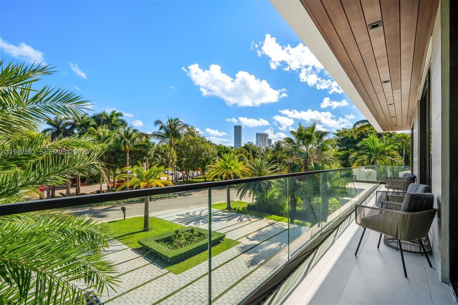 342 S Parkway, Golden Beach FL 33160 — 36