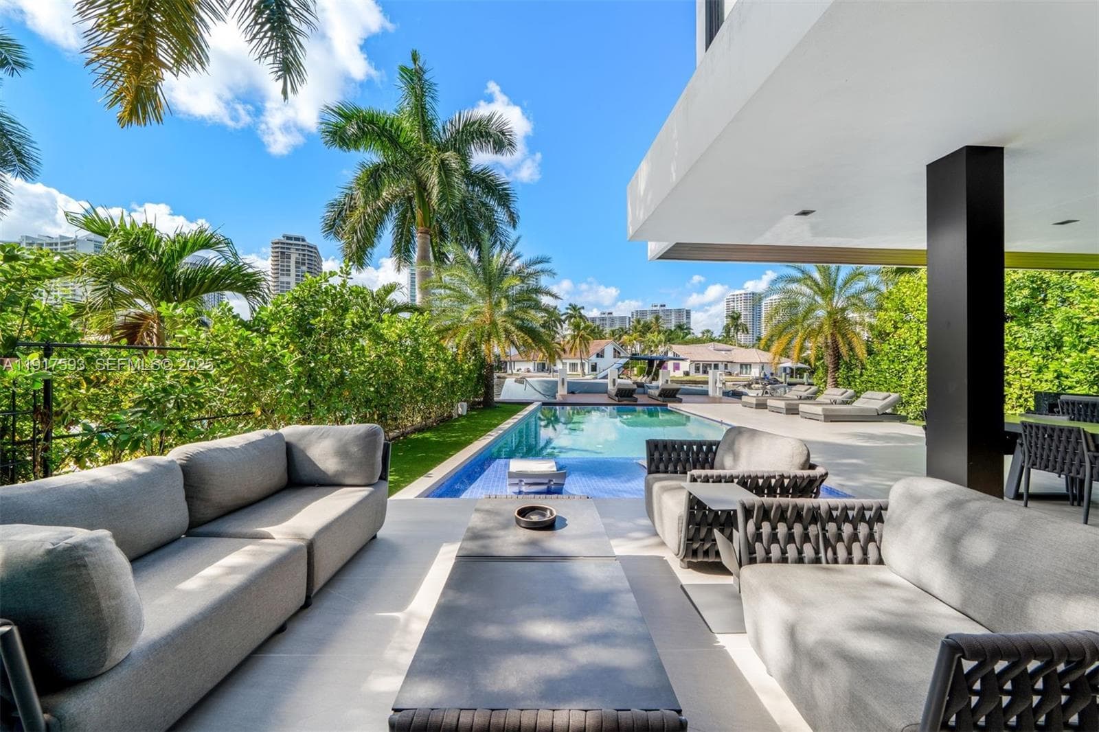 342 S Parkway, Golden Beach FL 33160 — 38