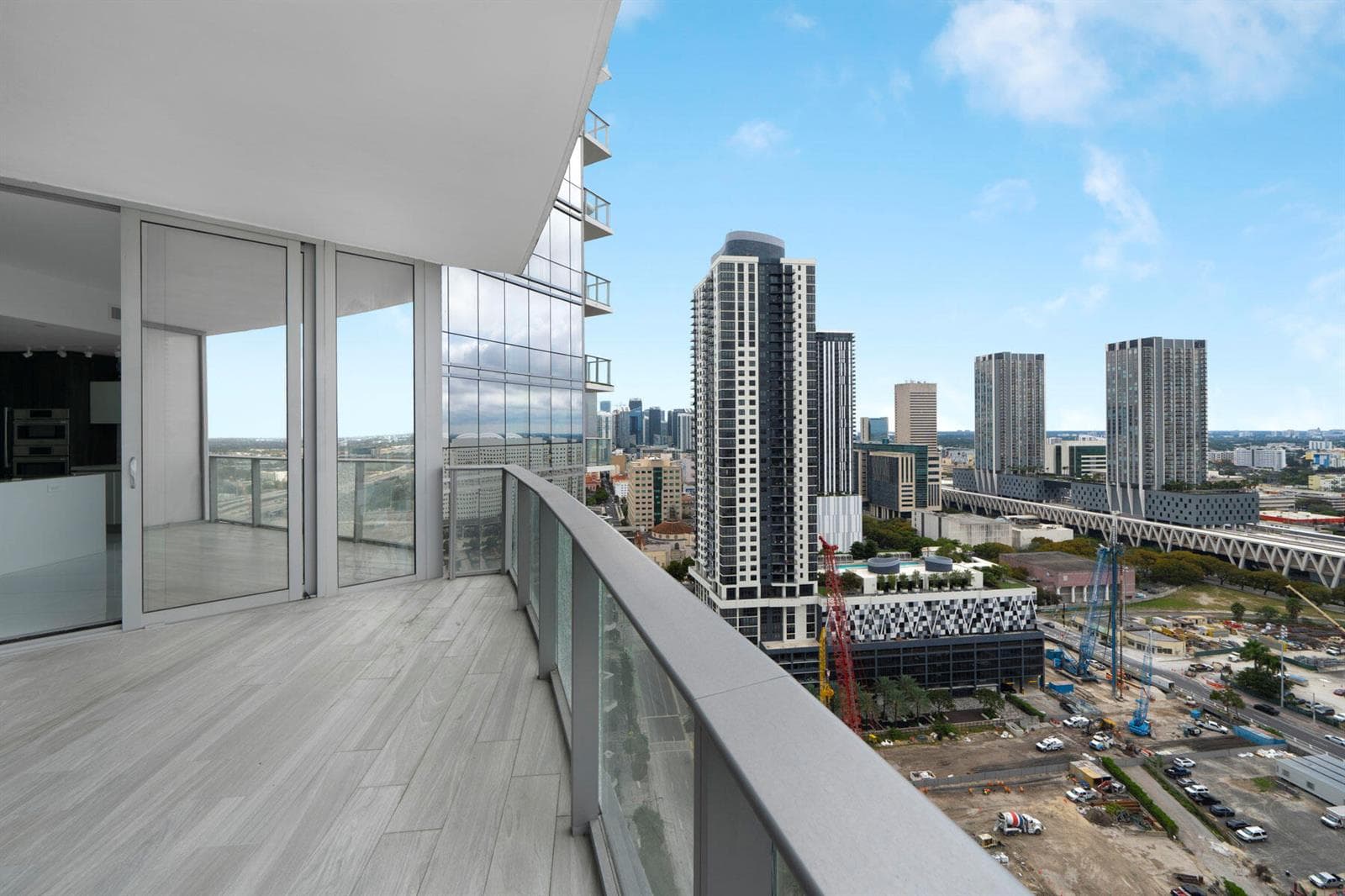 851 NE 1st Avenue # 2410, Miami FL 33132 — 23