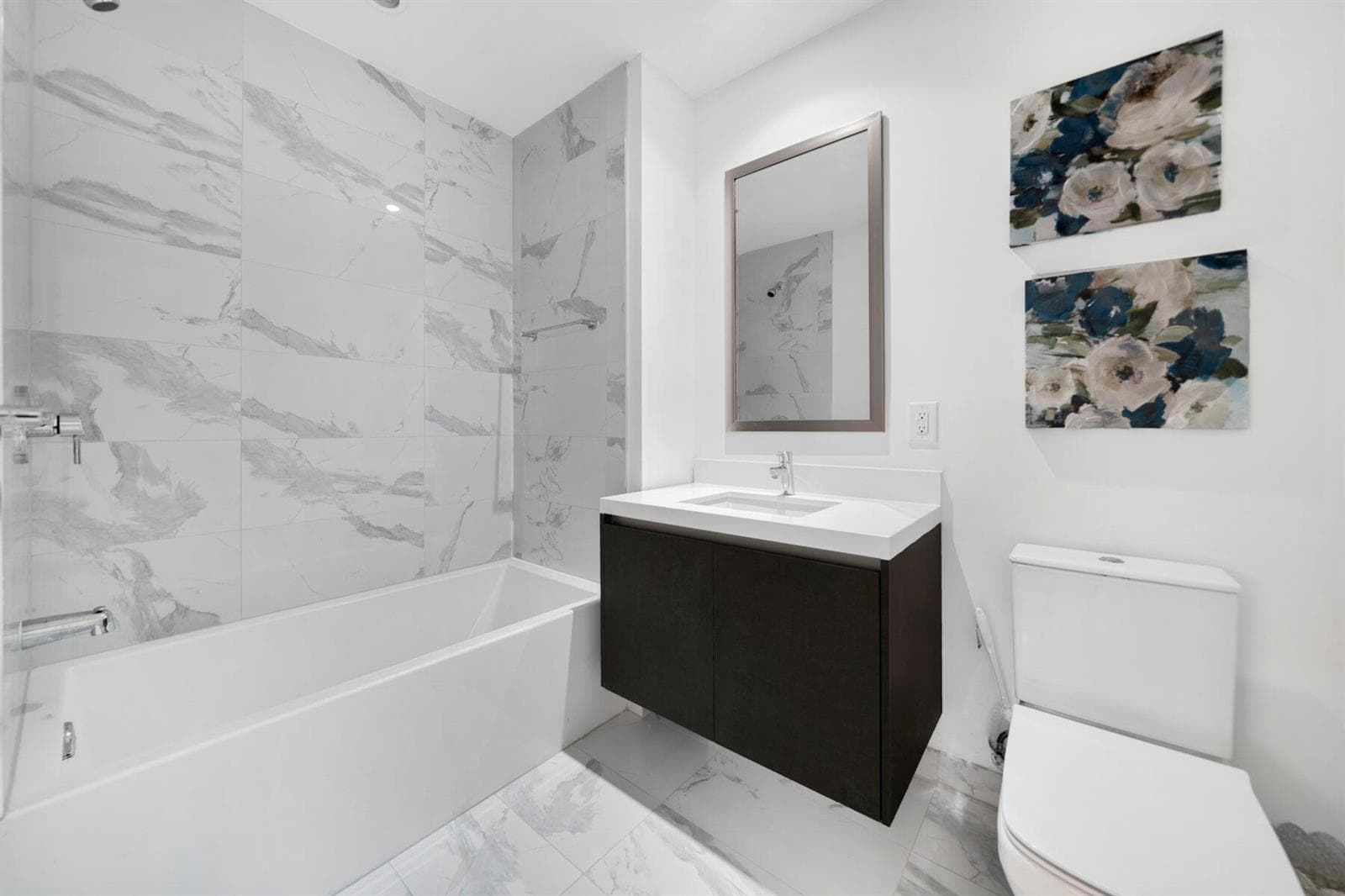 851 NE 1st Avenue # 2410, Miami FL 33132 — 13