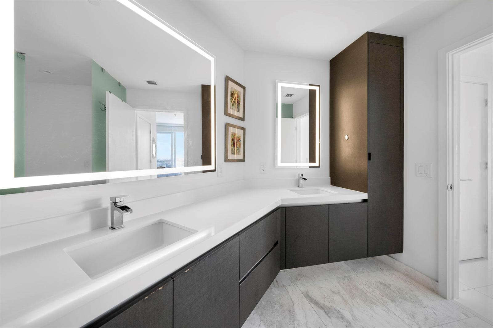 851 NE 1st Avenue # 2410, Miami FL 33132 — 12