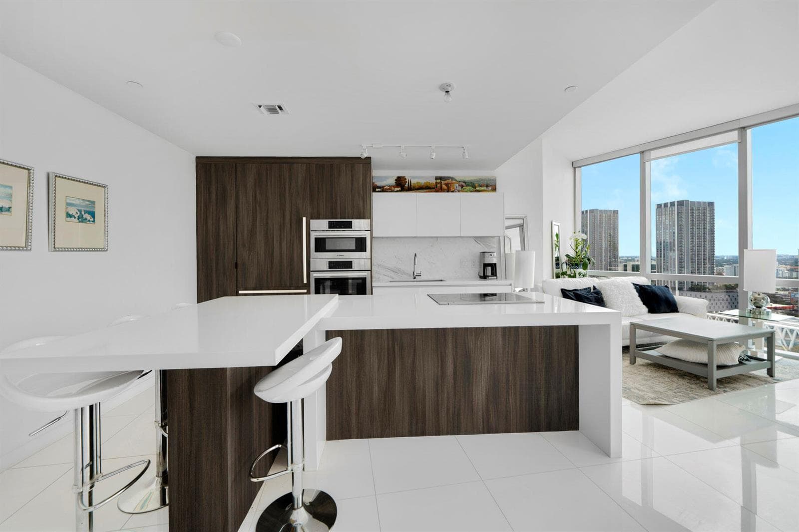 851 NE 1st Avenue # 2410, Miami FL 33132 — 14