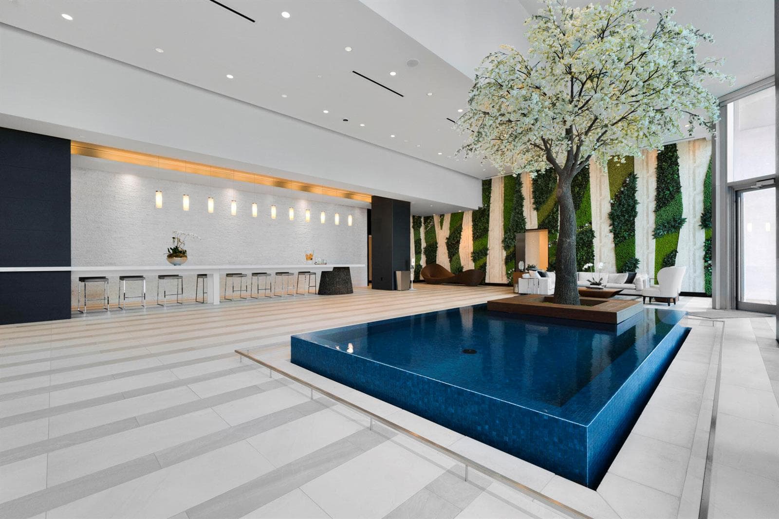 851 NE 1st Avenue # 2410, Miami FL 33132 — 25