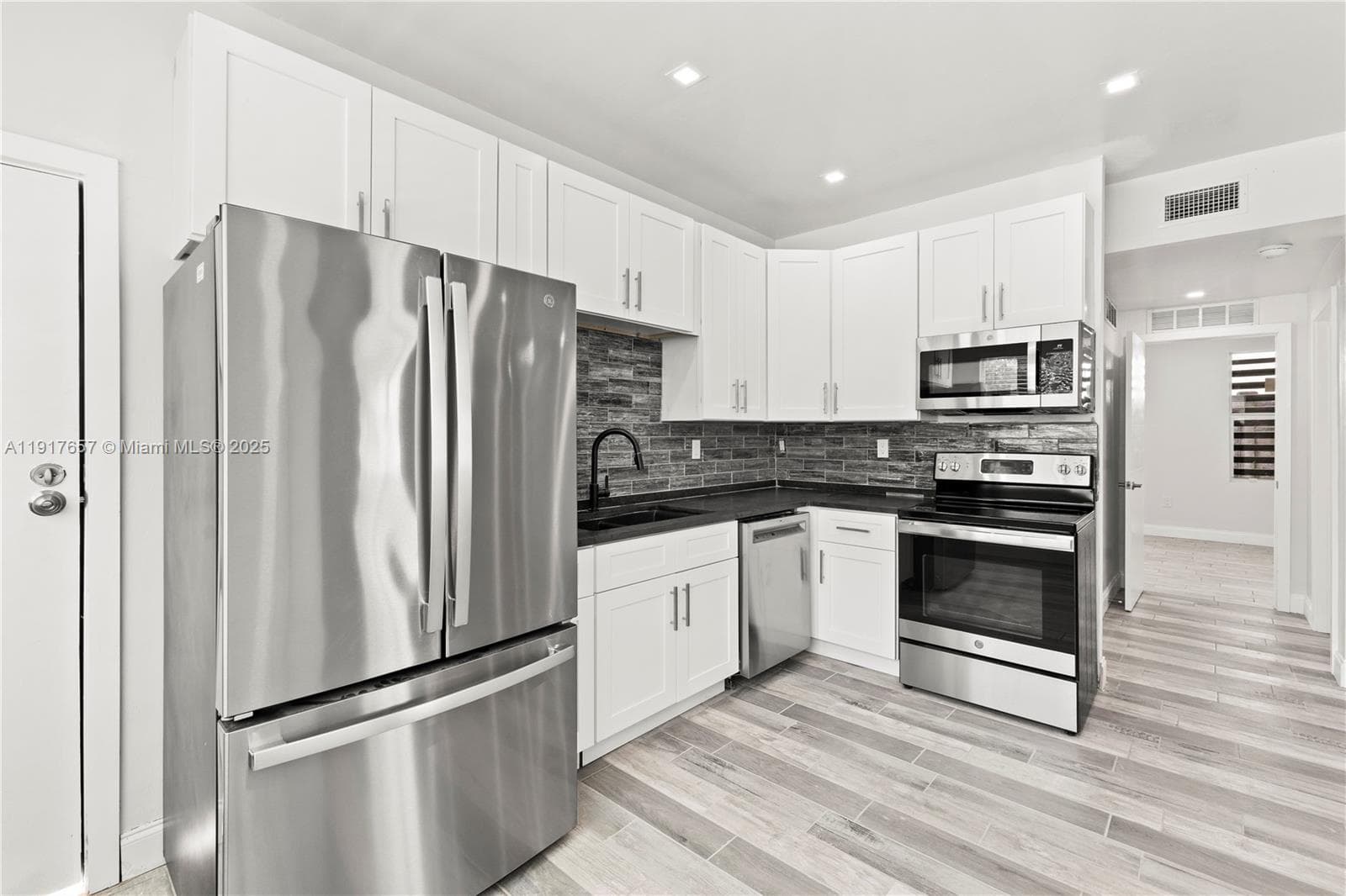305 NW 58th St, Miami FL 33127 — 14