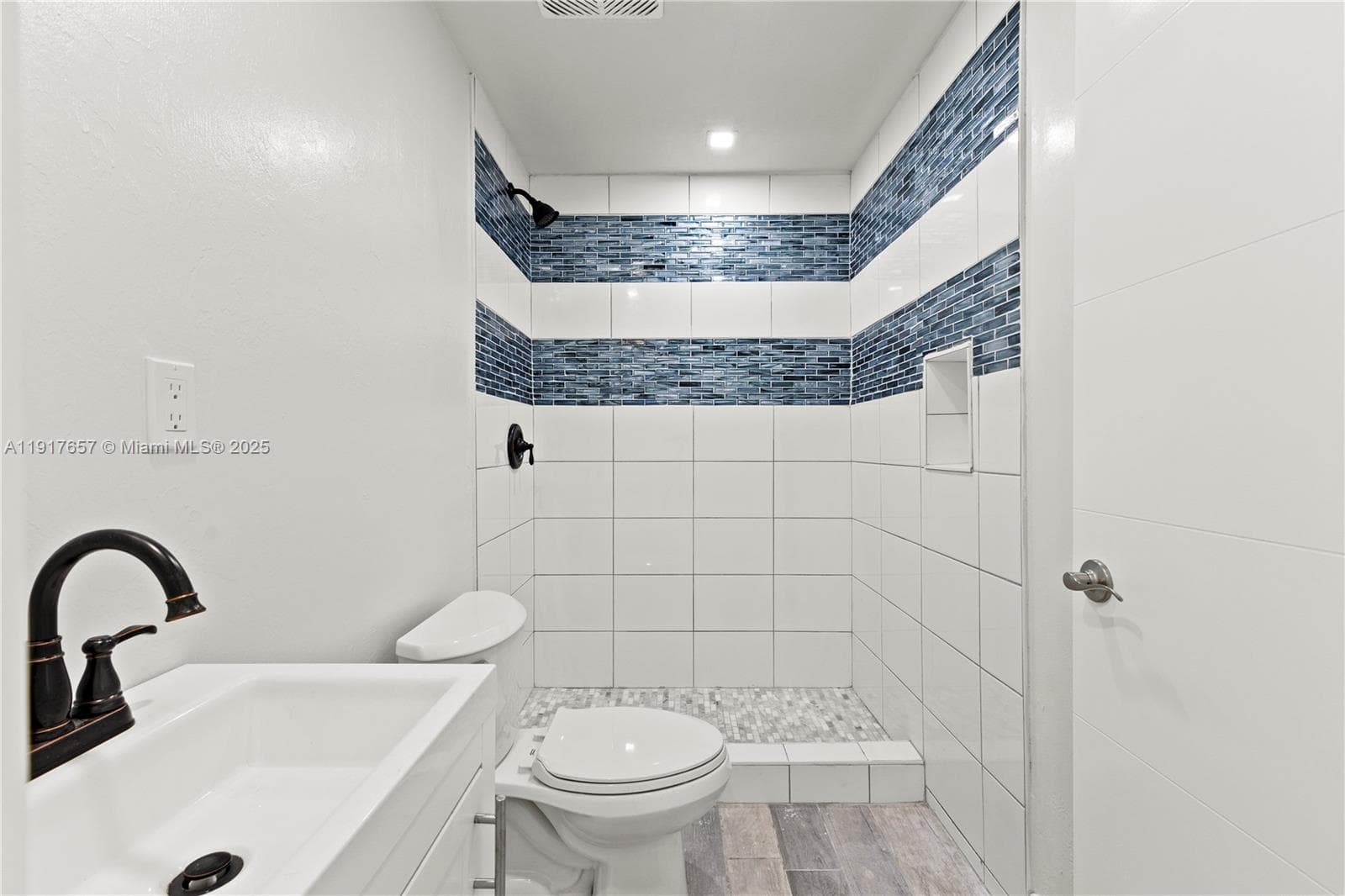 305 NW 58th St, Miami FL 33127 — 21