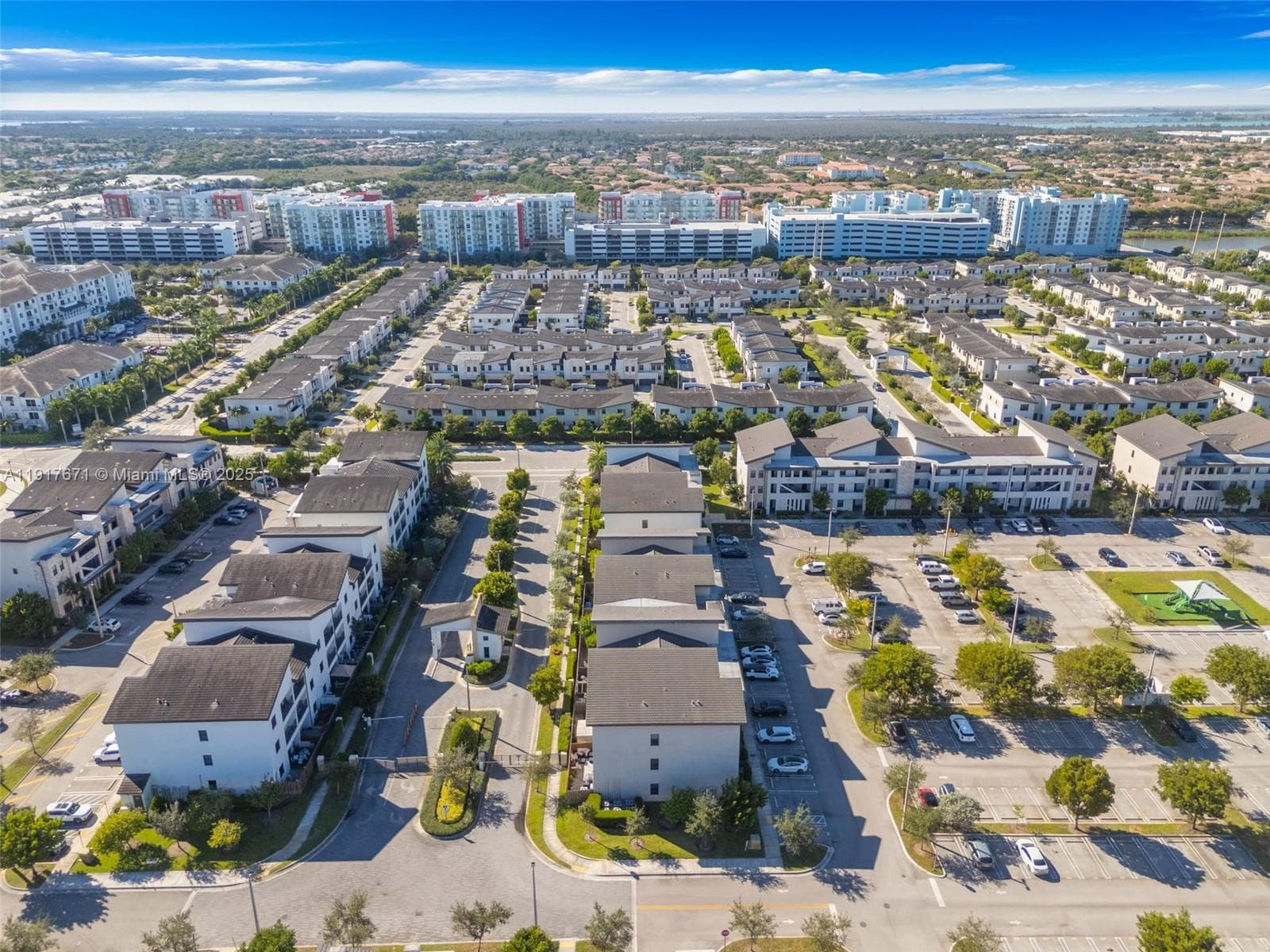 7915 NW 104th Ave # 24, Doral FL 33178 — 53
