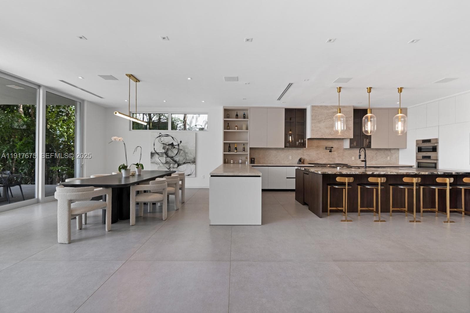 1379 N Venetian Way, Miami FL 33139 — 22