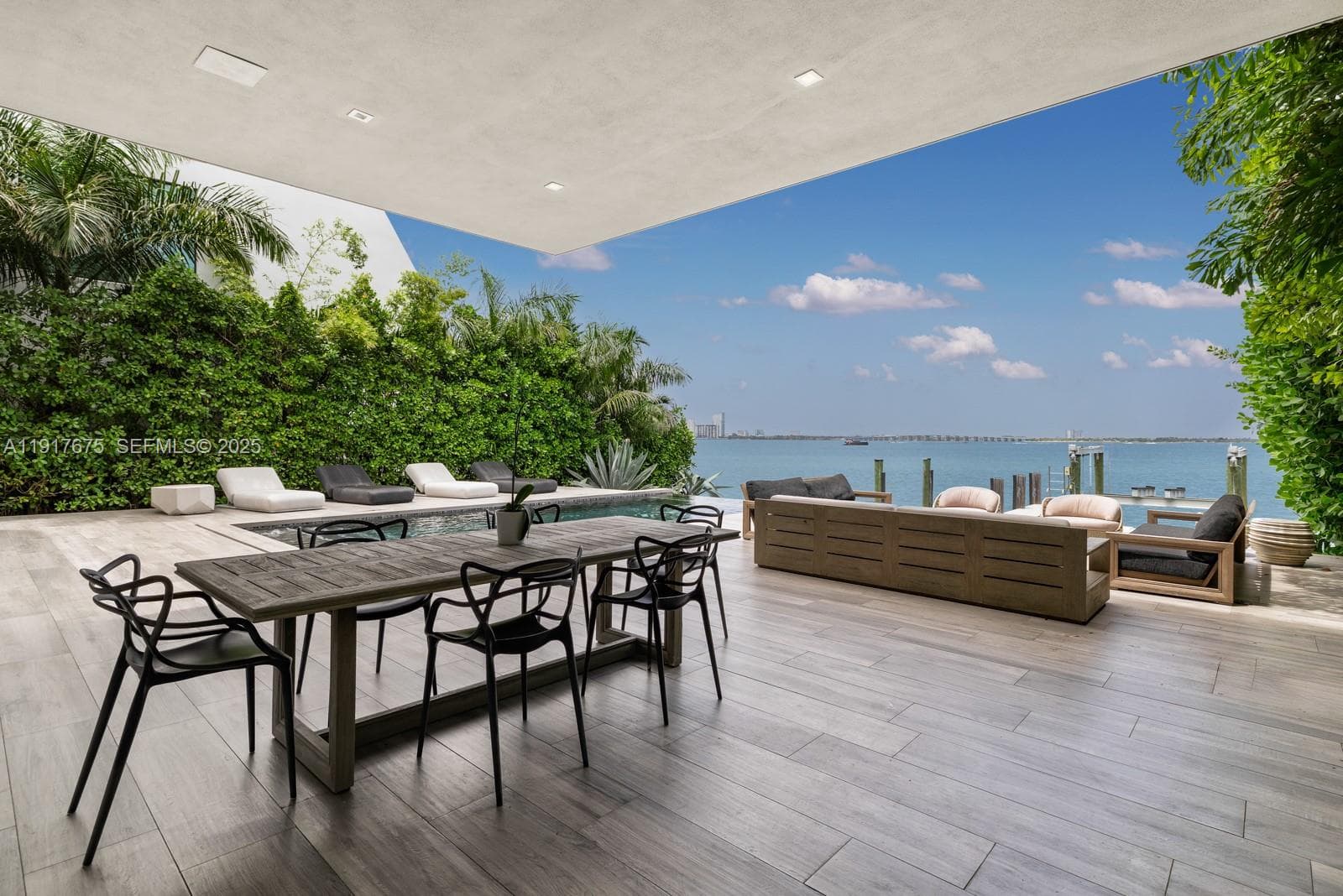 1379 N Venetian Way, Miami FL 33139 — 7
