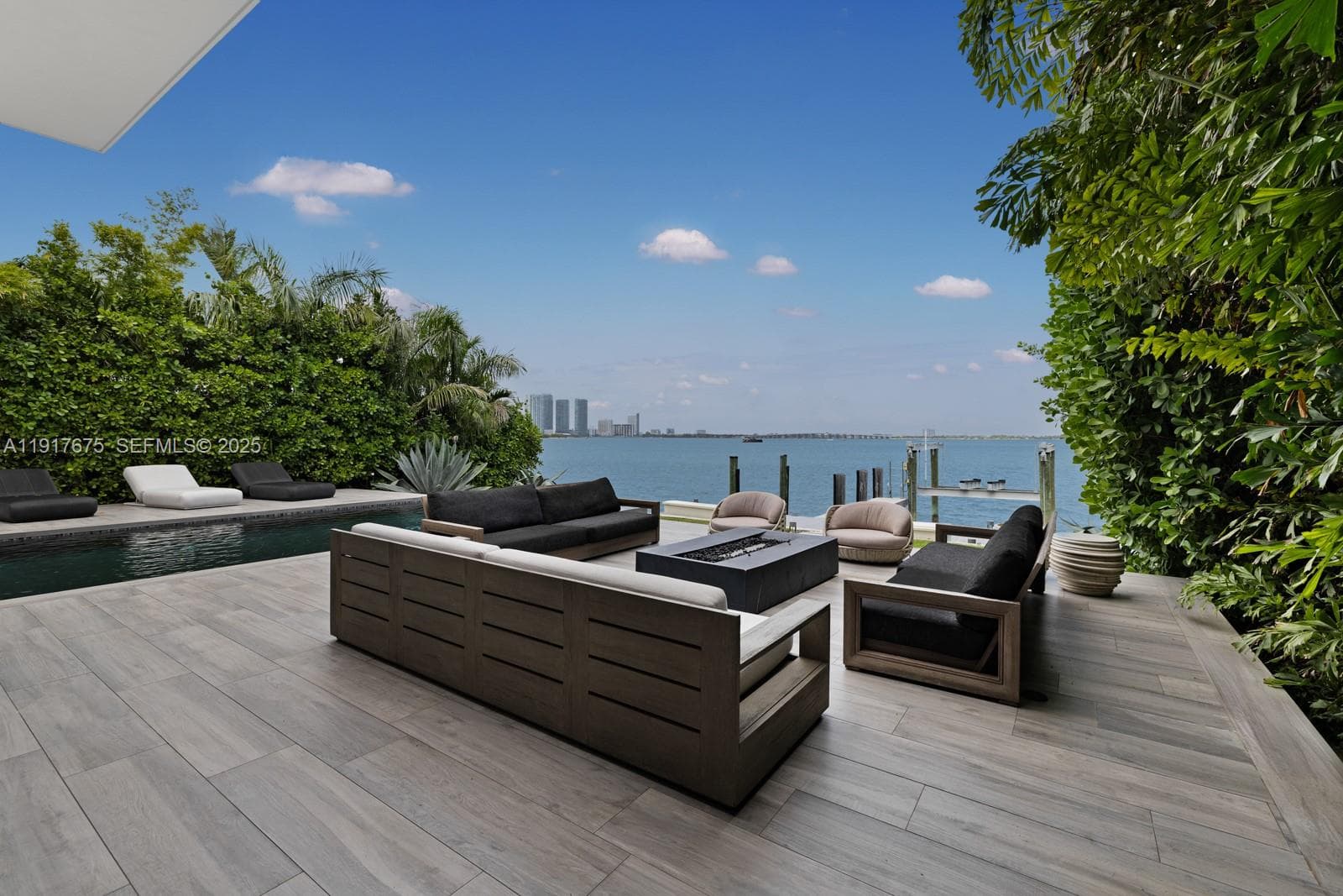 1379 N Venetian Way, Miami FL 33139 — 51