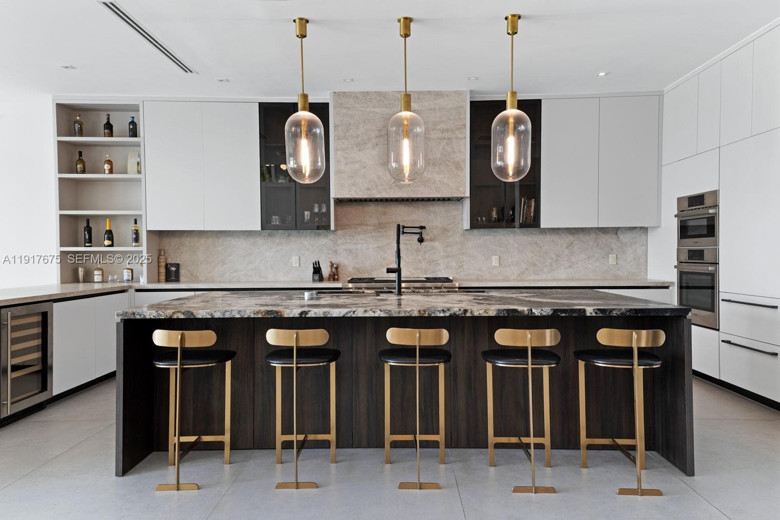1379 N Venetian Way, Miami FL 33139 — 19